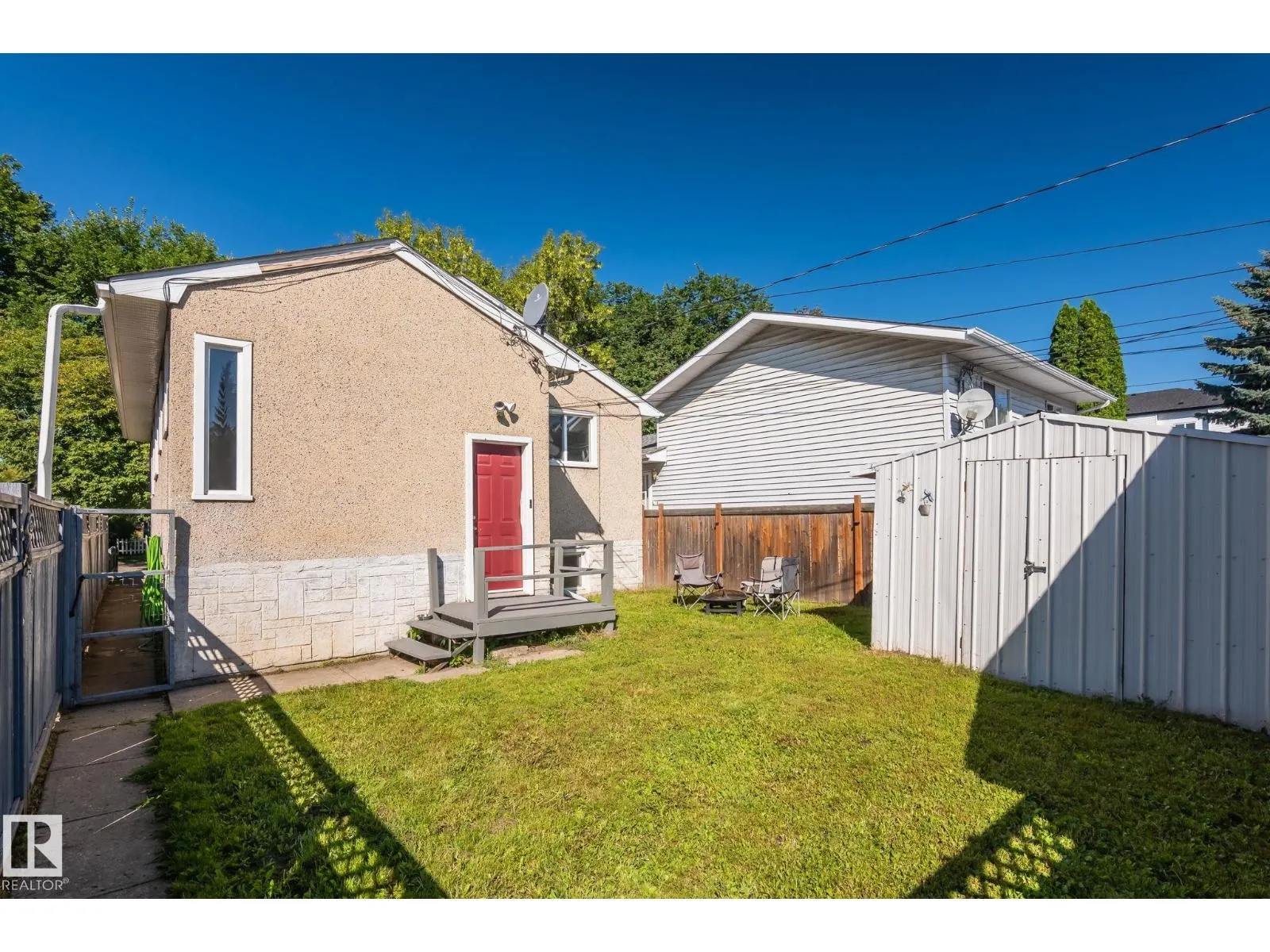 11811 70 ST NW