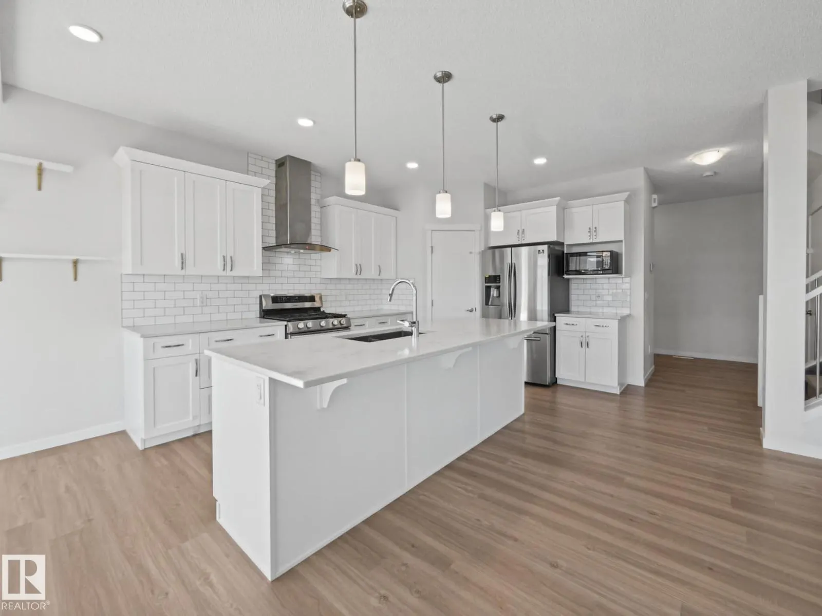 3807 CHERRY LO SW