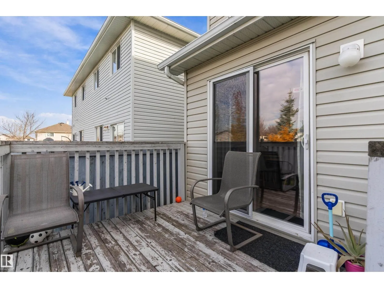 5950 164 AV NW