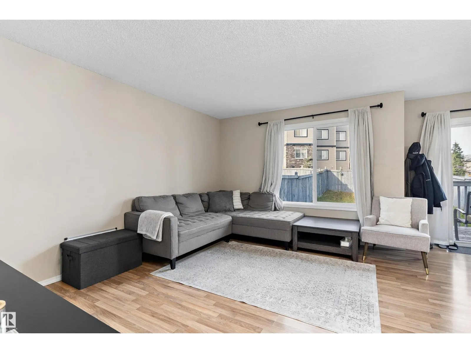 5950 164 AV NW