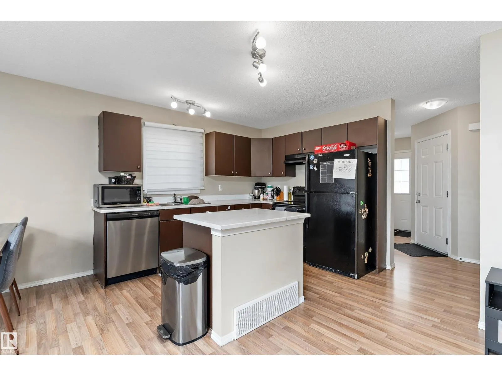 5950 164 AV NW