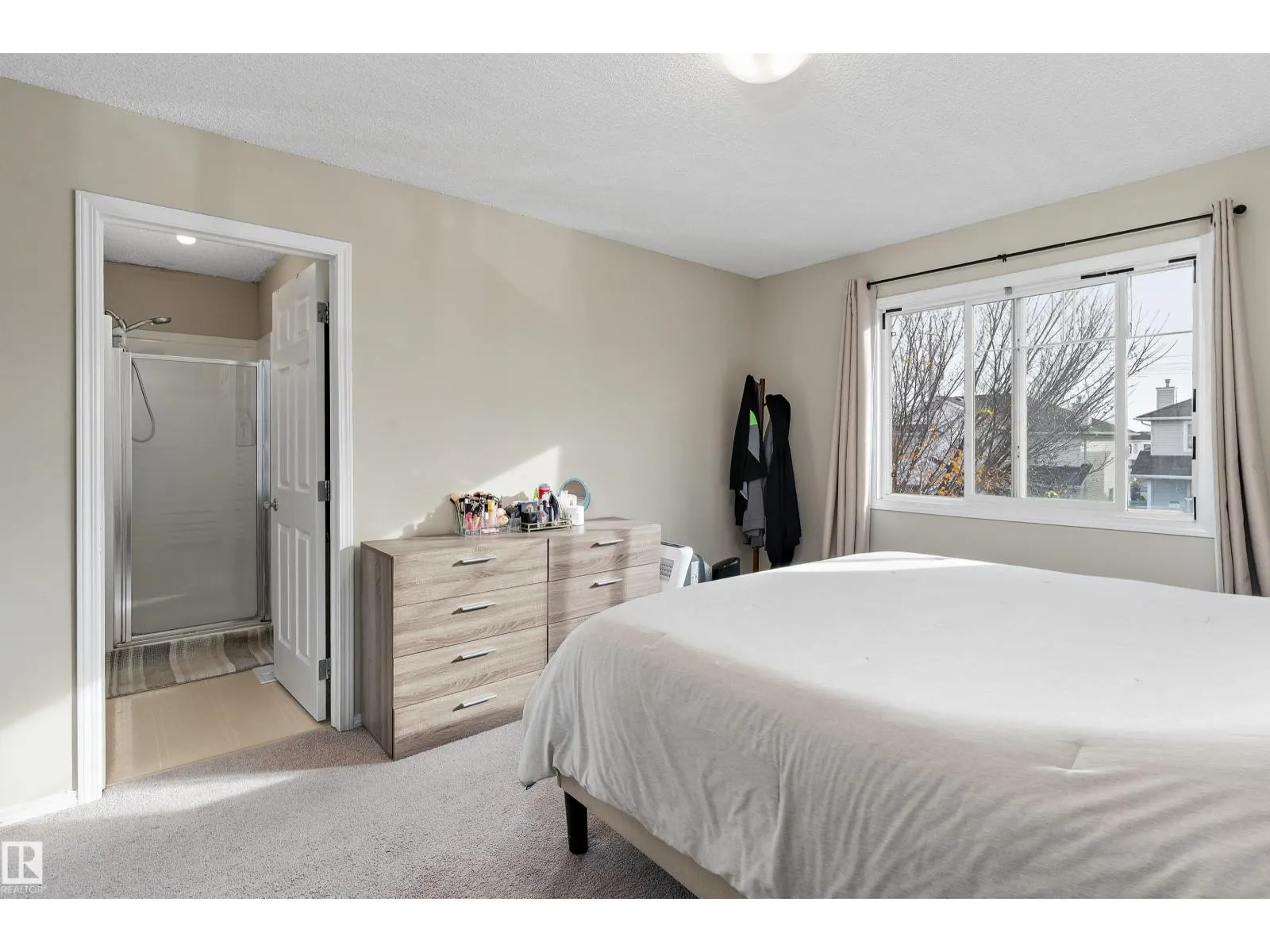 5950 164 AV NW
