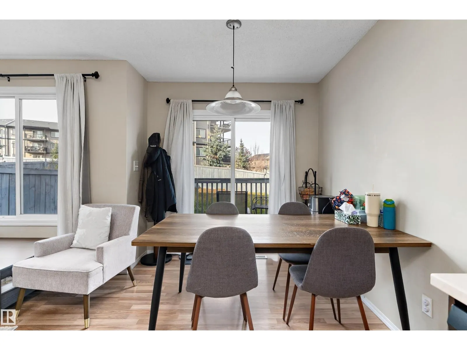 5950 164 AV NW