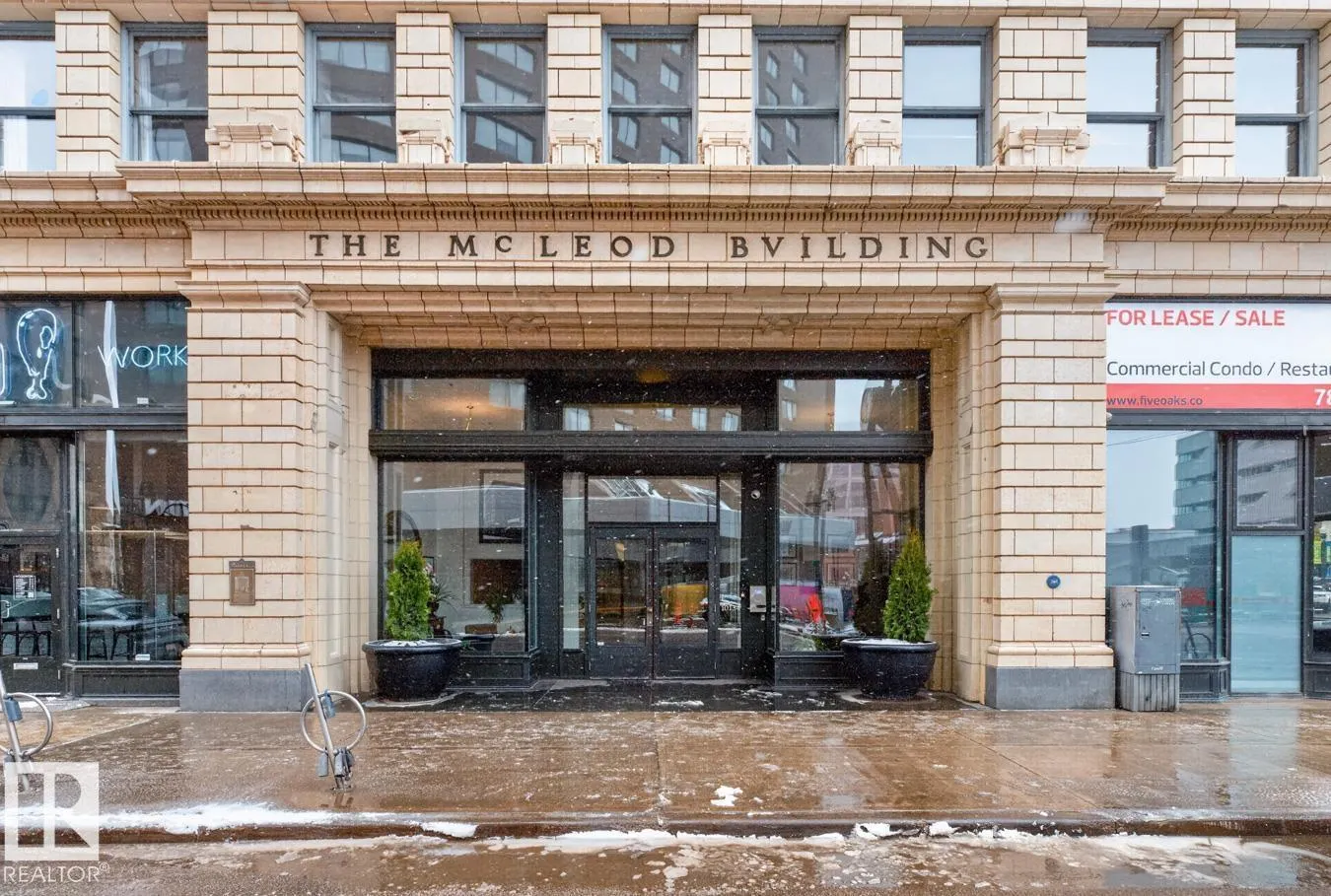 #801 10134 100 ST NW