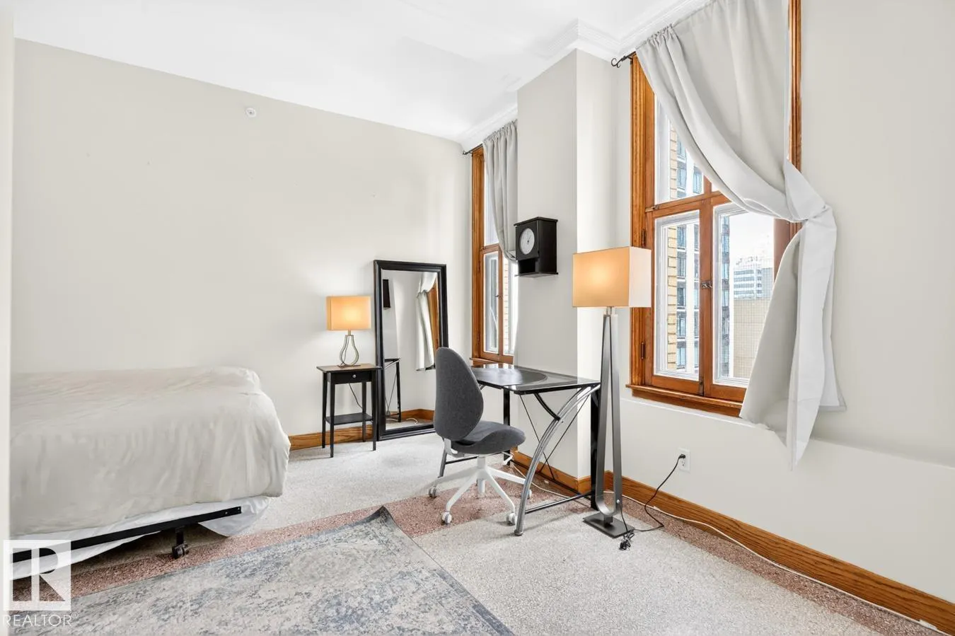 #801 10134 100 ST NW