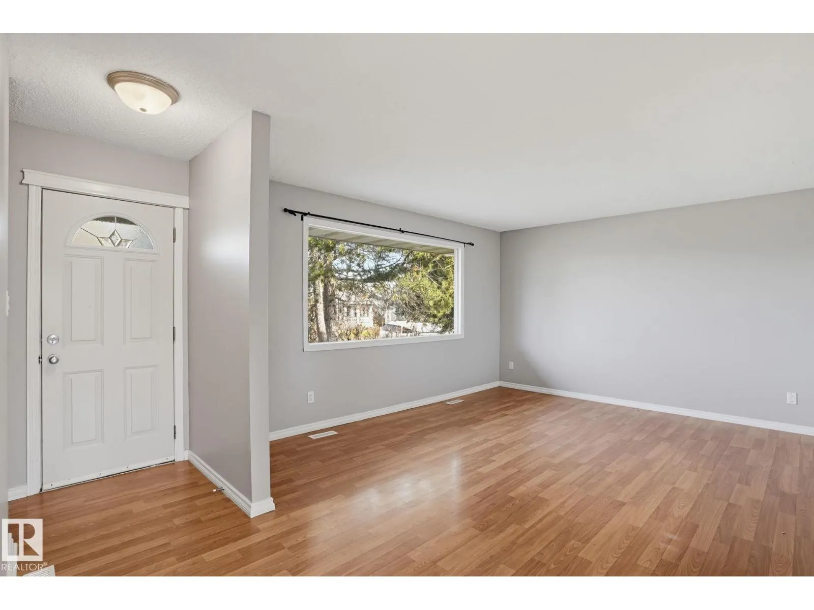 64 WINCHESTER AV