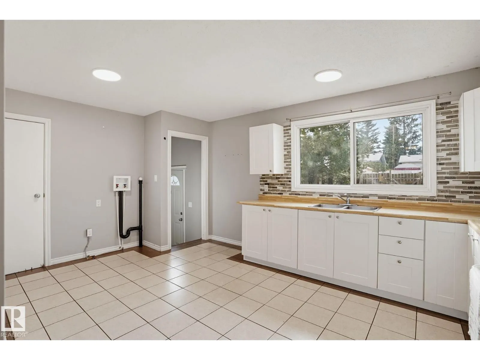64 WINCHESTER AV