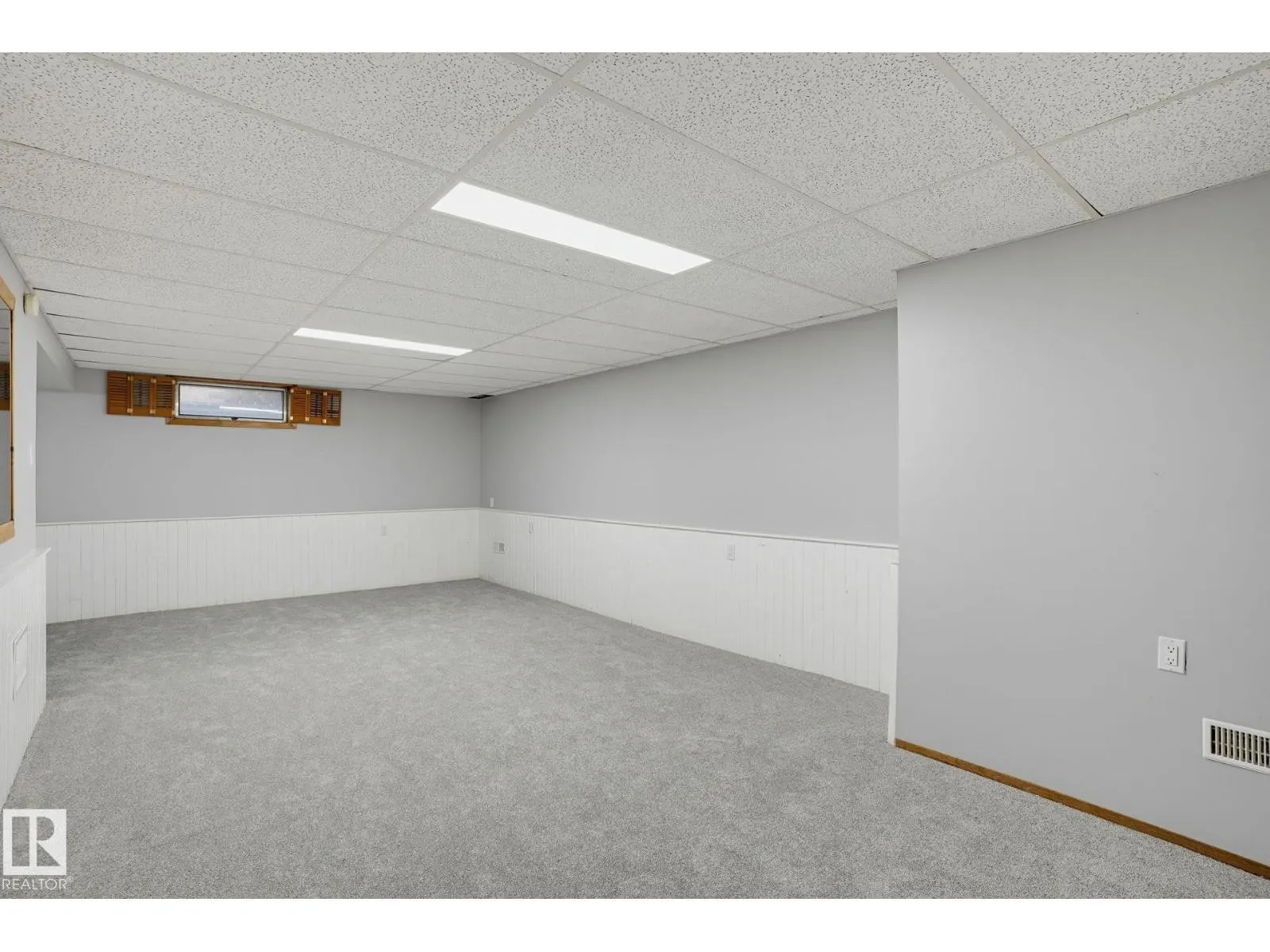 64 WINCHESTER AV