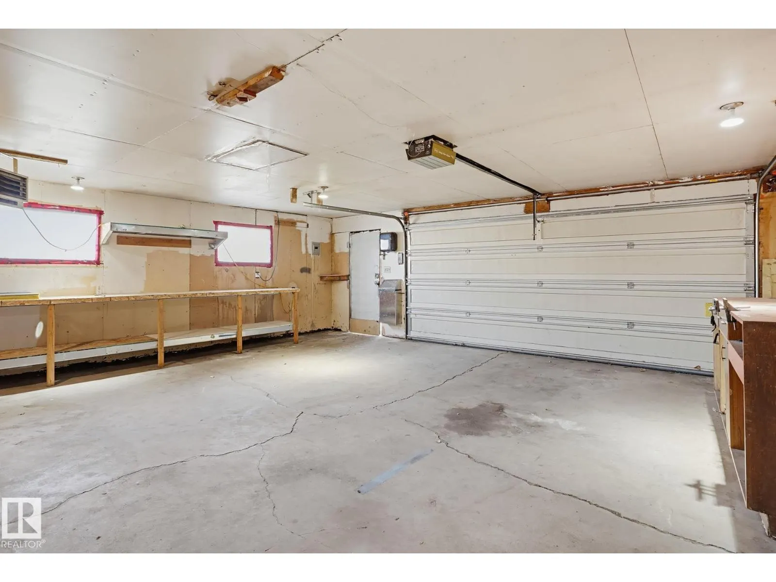 64 WINCHESTER AV
