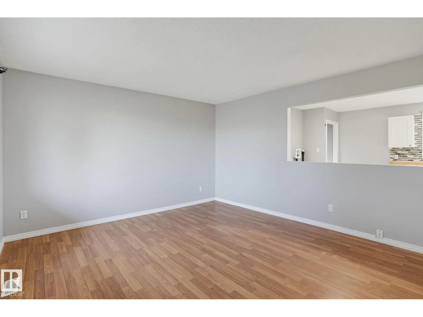 64 WINCHESTER AV