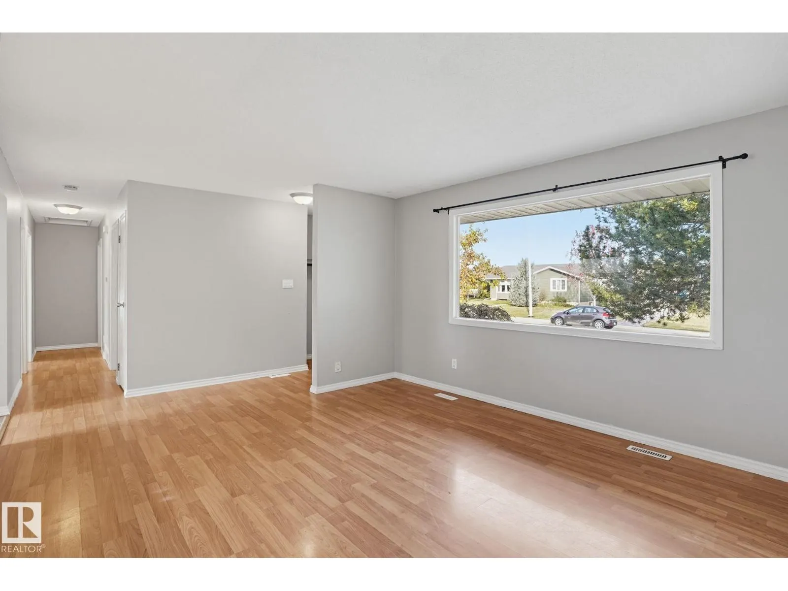 64 WINCHESTER AV