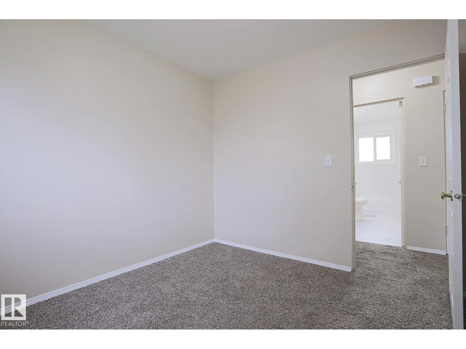 3422 119A AV NW NW