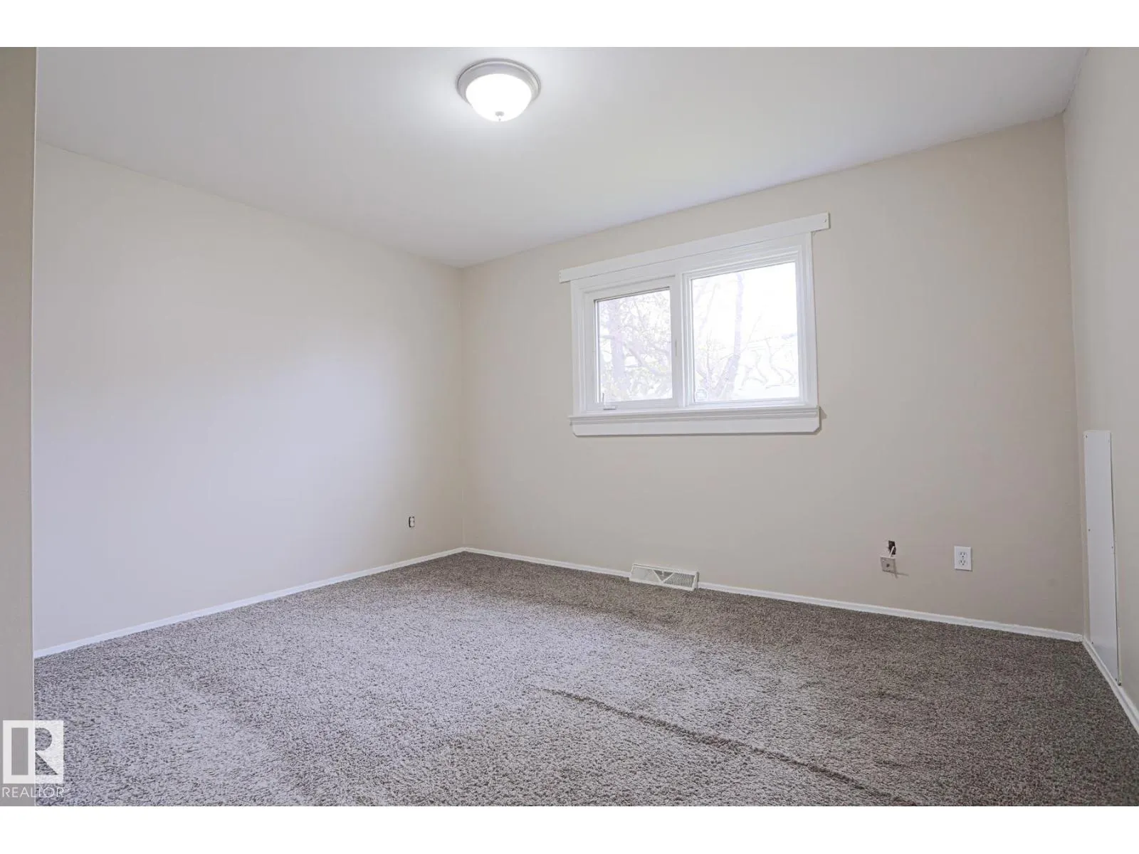 3422 119A AV NW NW
