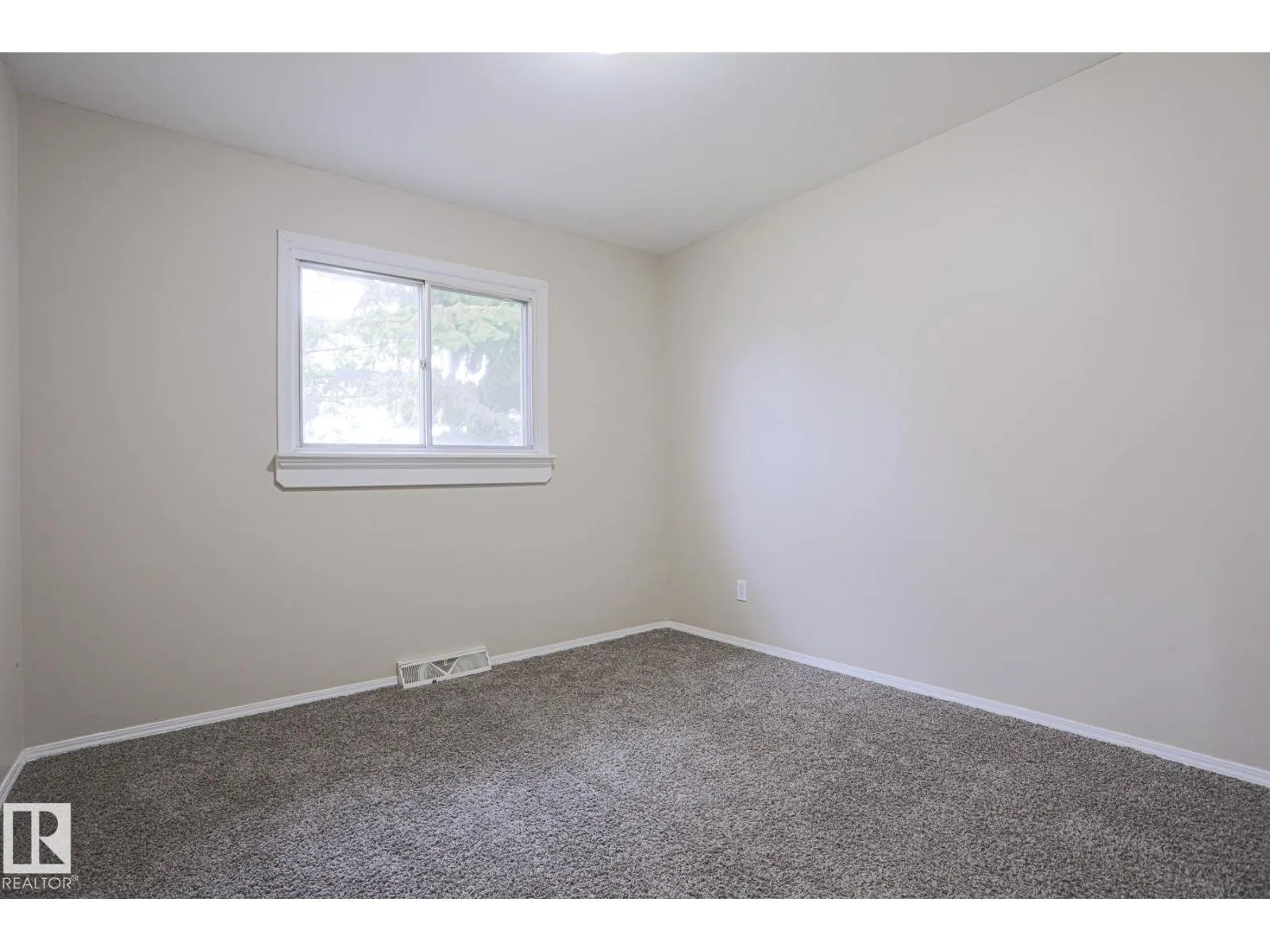 3422 119A AV NW NW