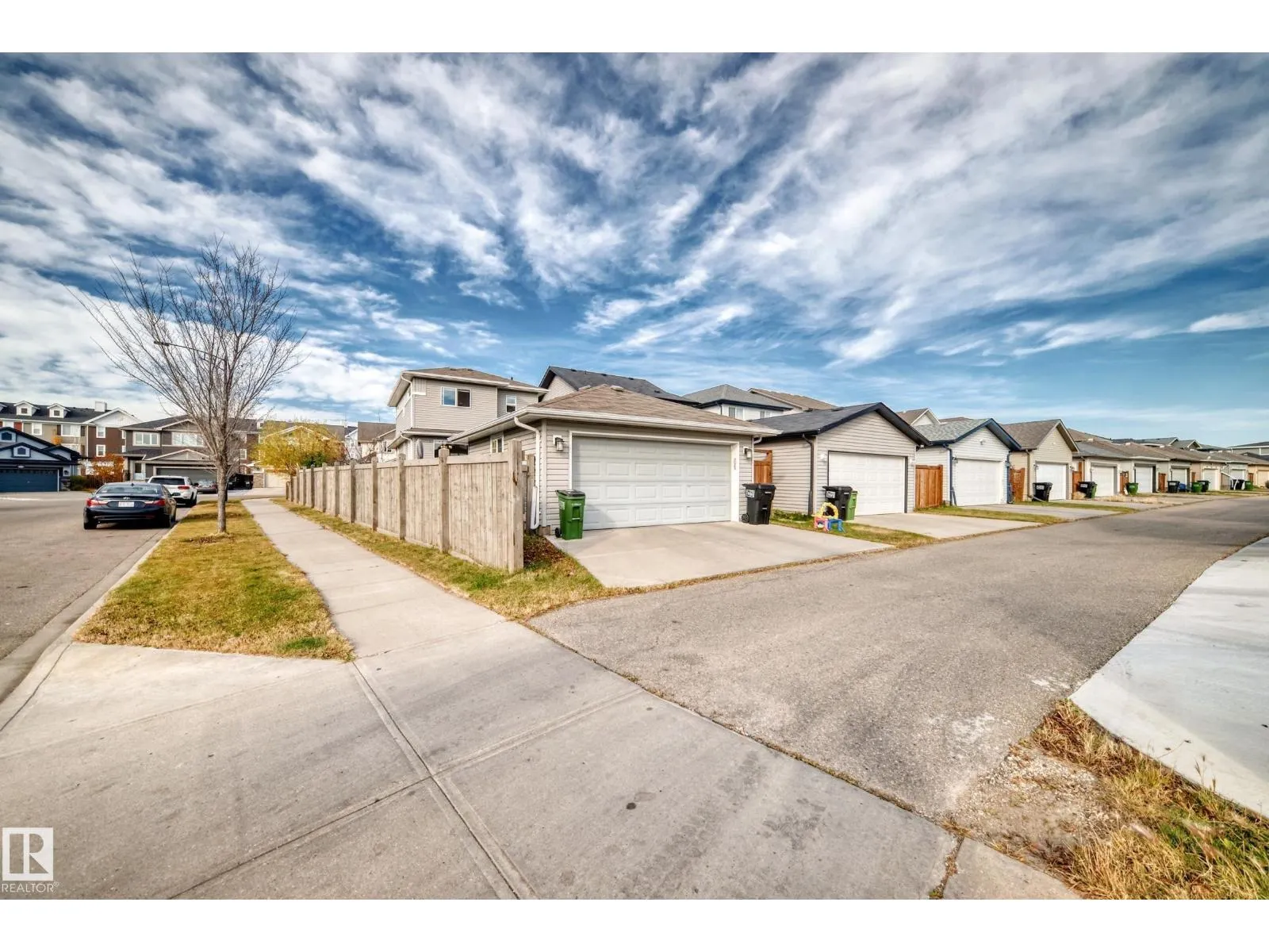 7423 179 AV NW
