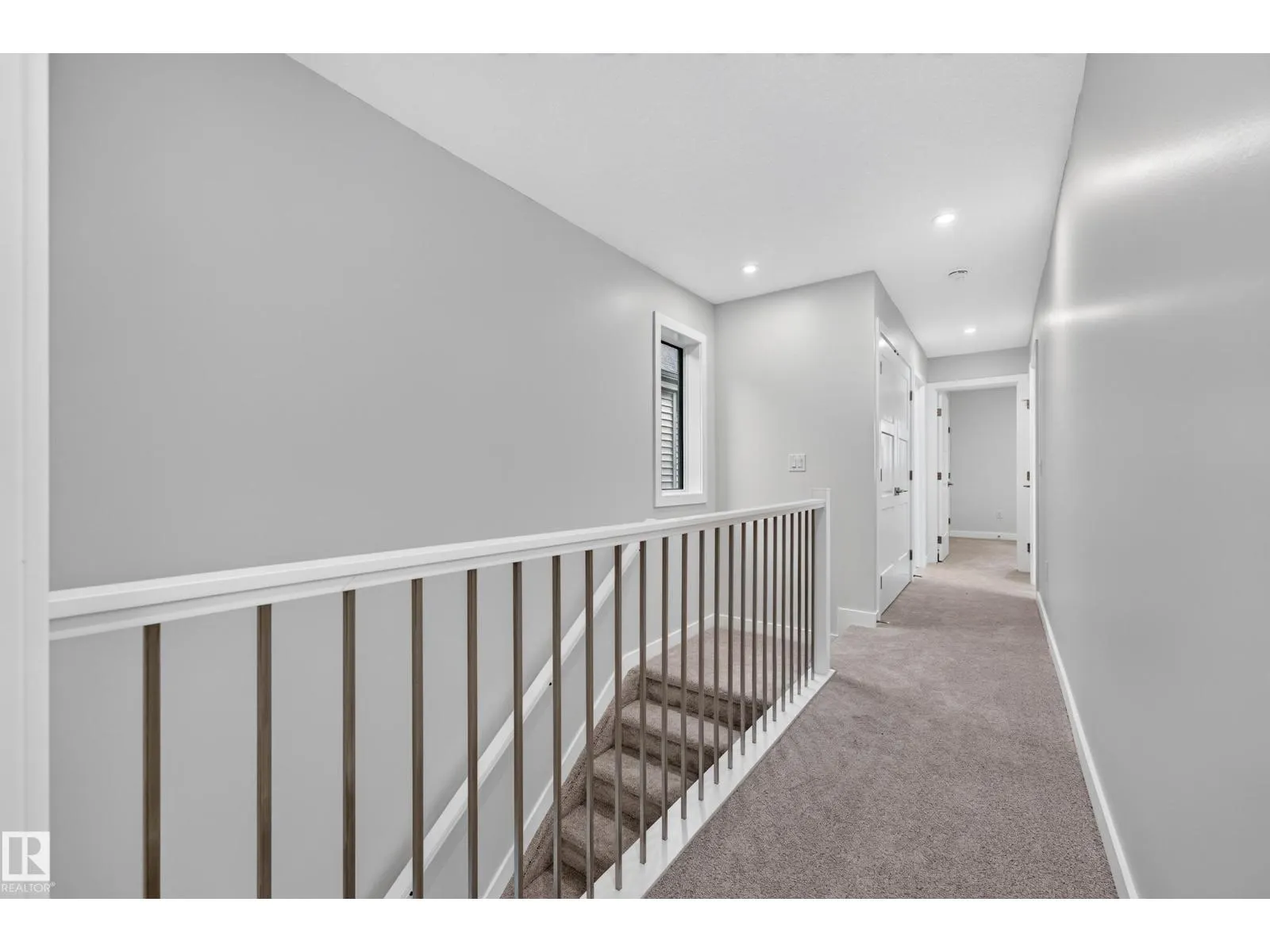 5604 105 AV NW