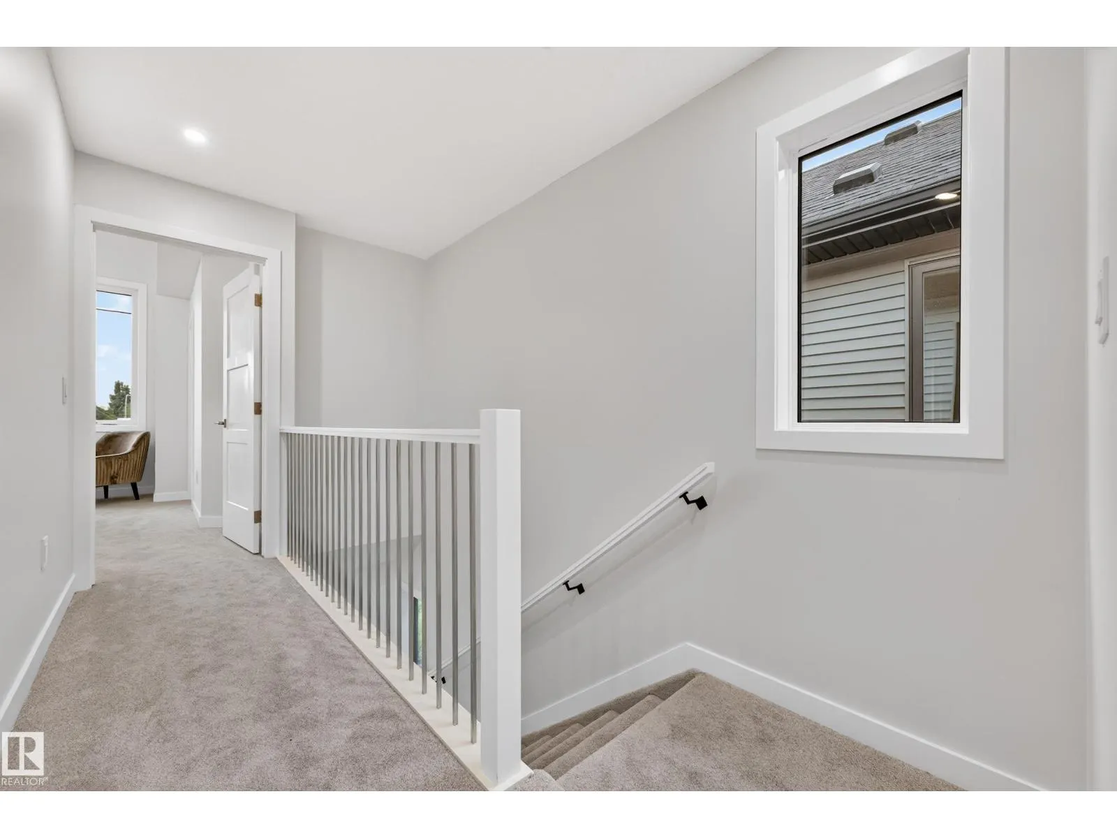 5604 105 AV NW