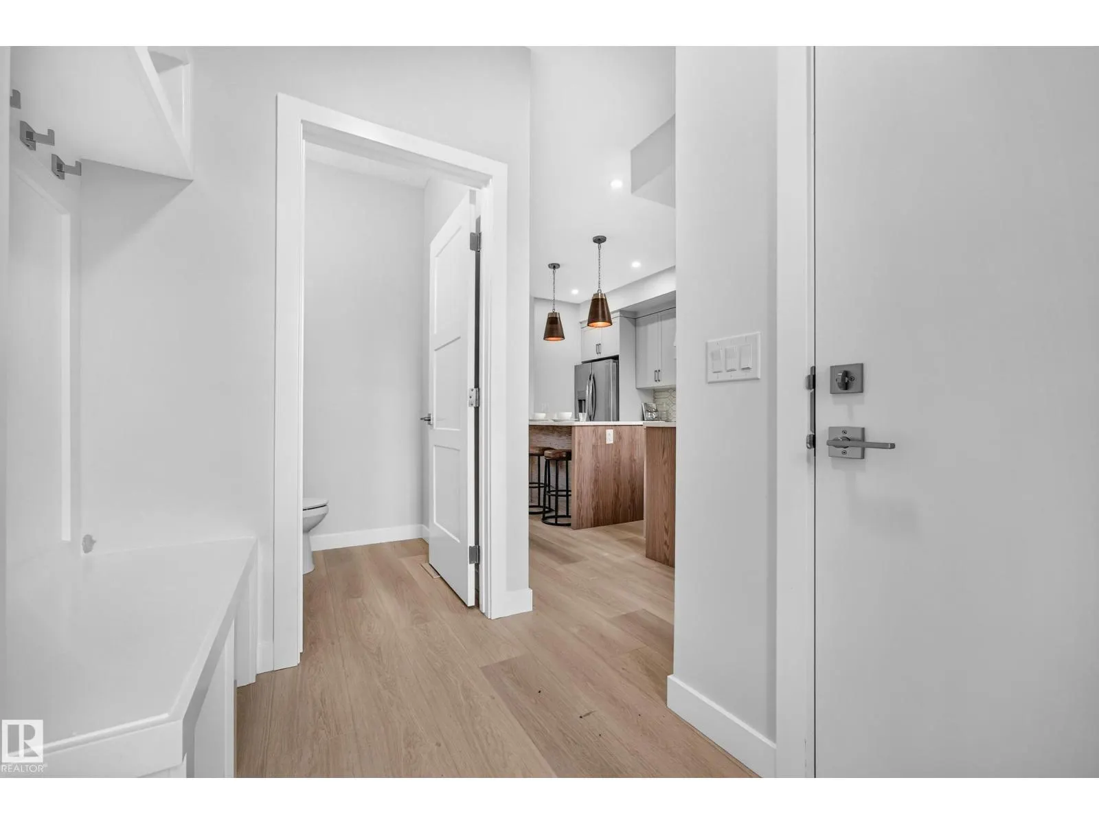 5604 105 AV NW