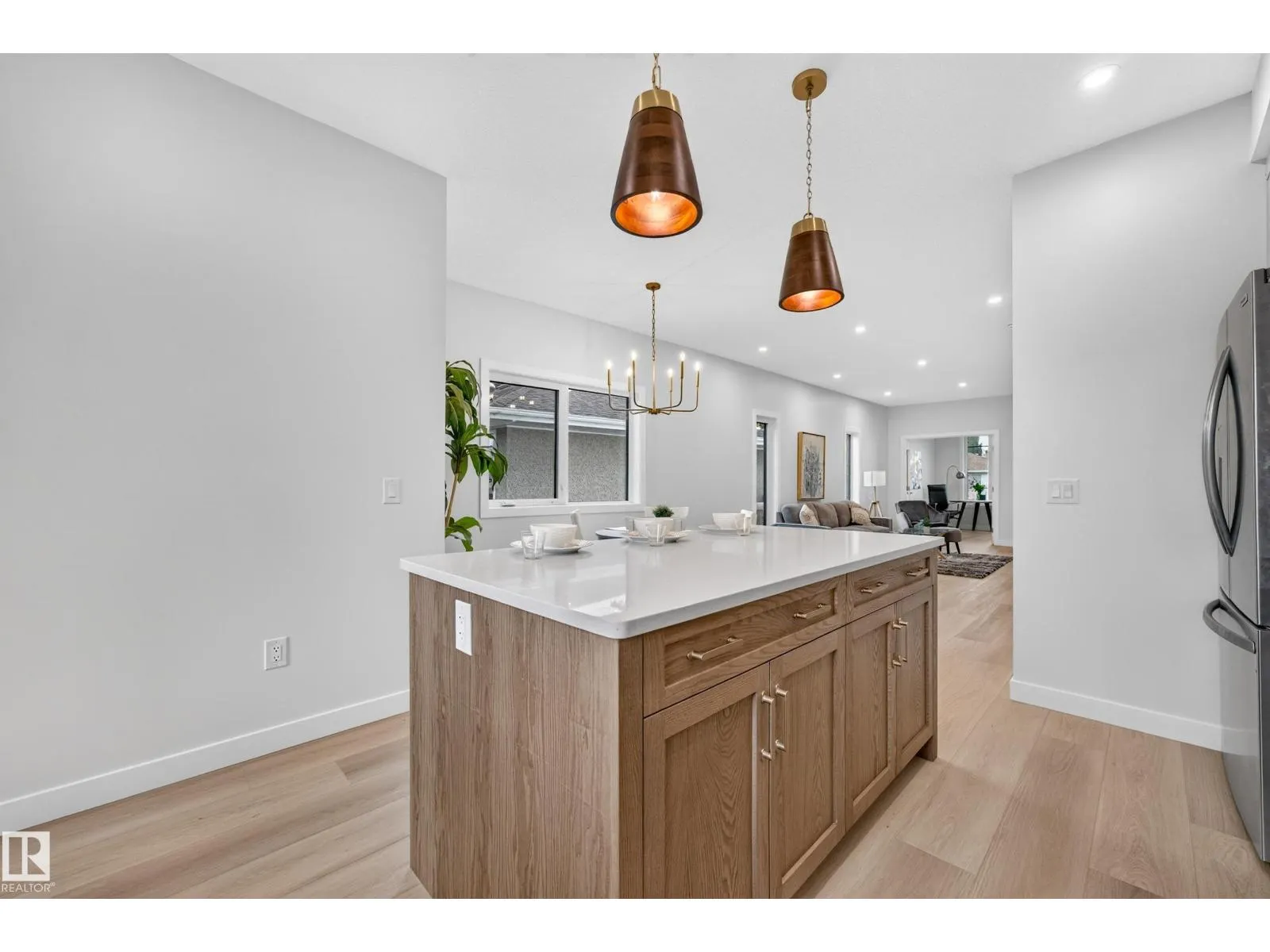 5604 105 AV NW