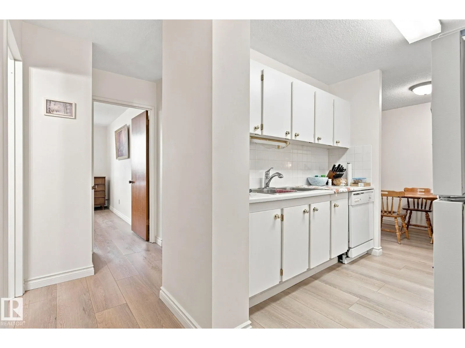 #1507 9835 113 ST NW