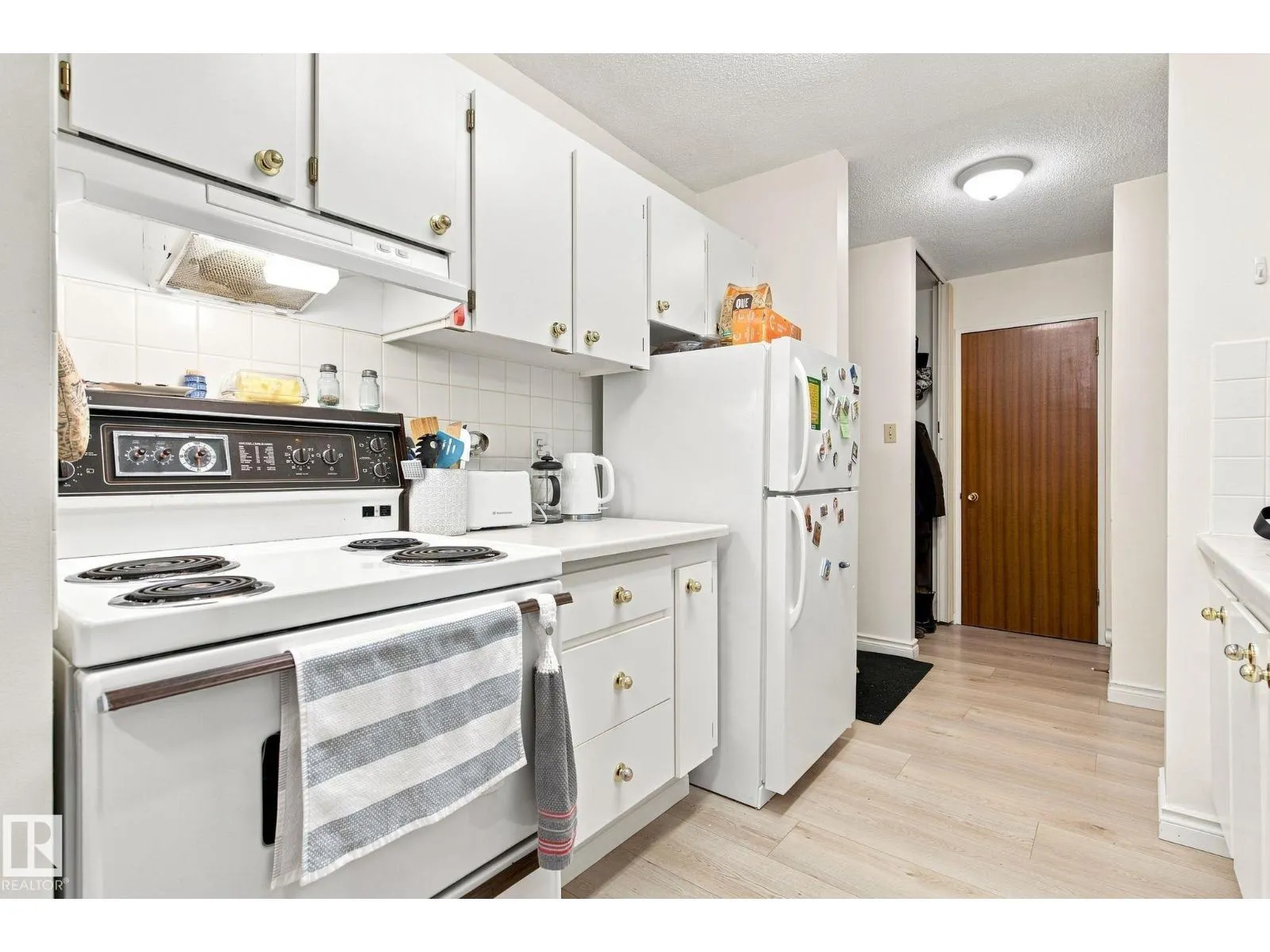 #1507 9835 113 ST NW