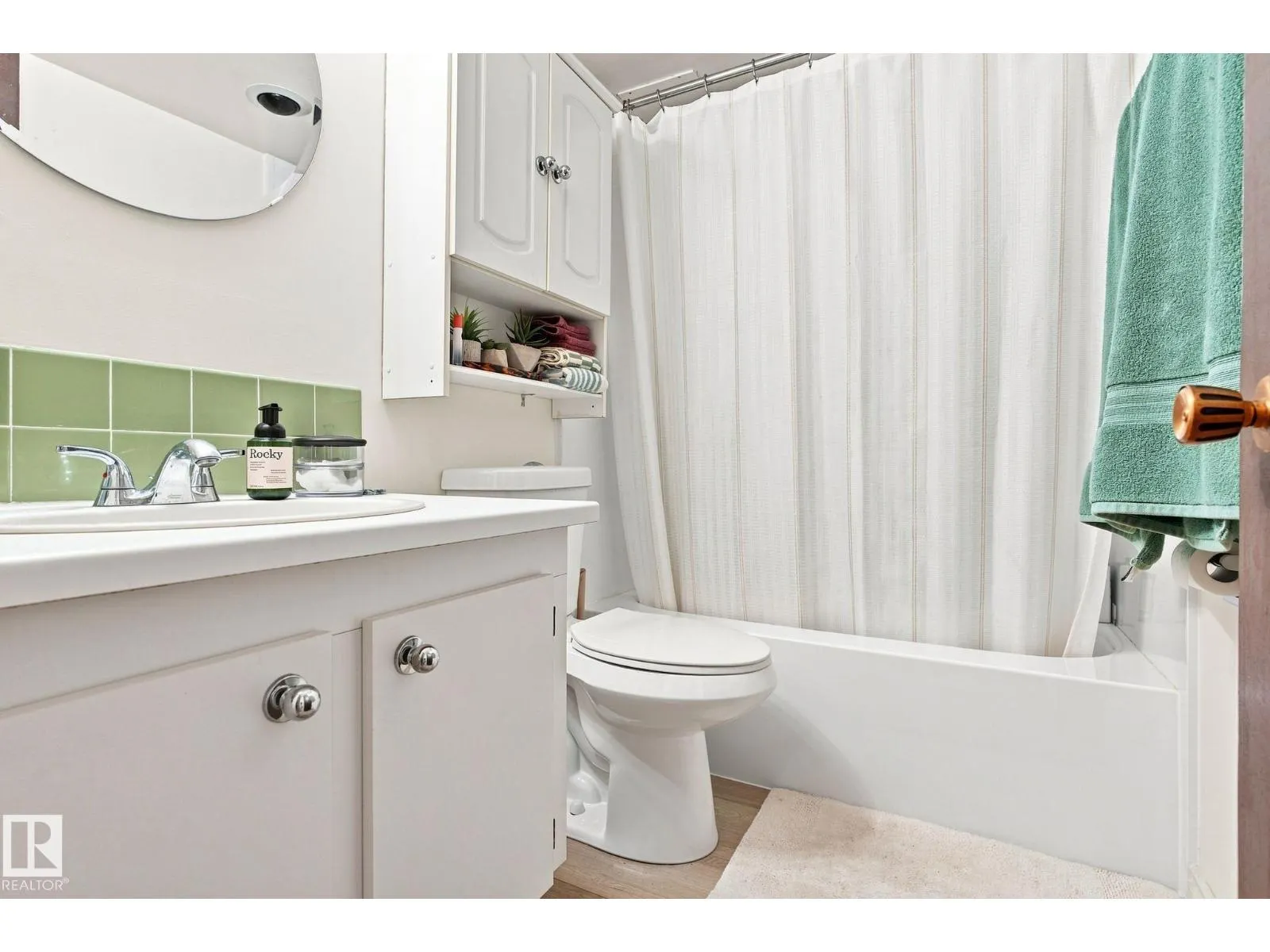 #1507 9835 113 ST NW