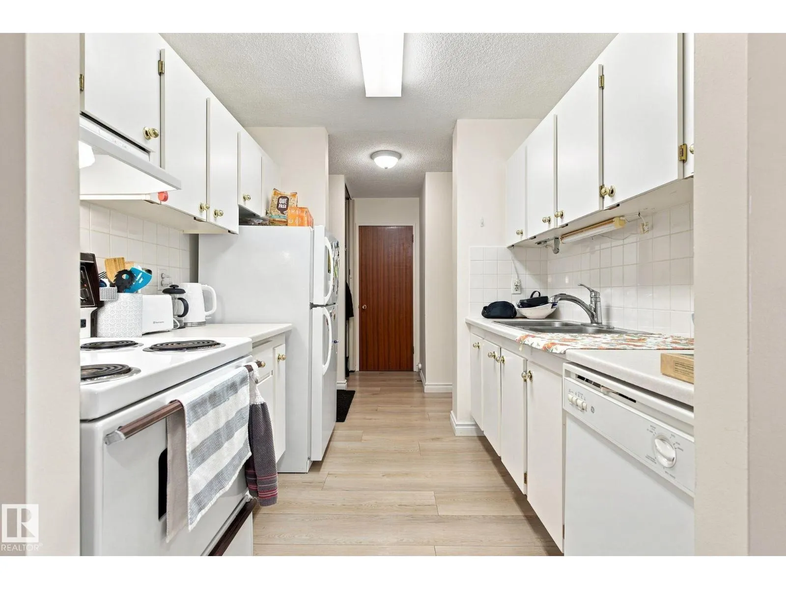 #1507 9835 113 ST NW