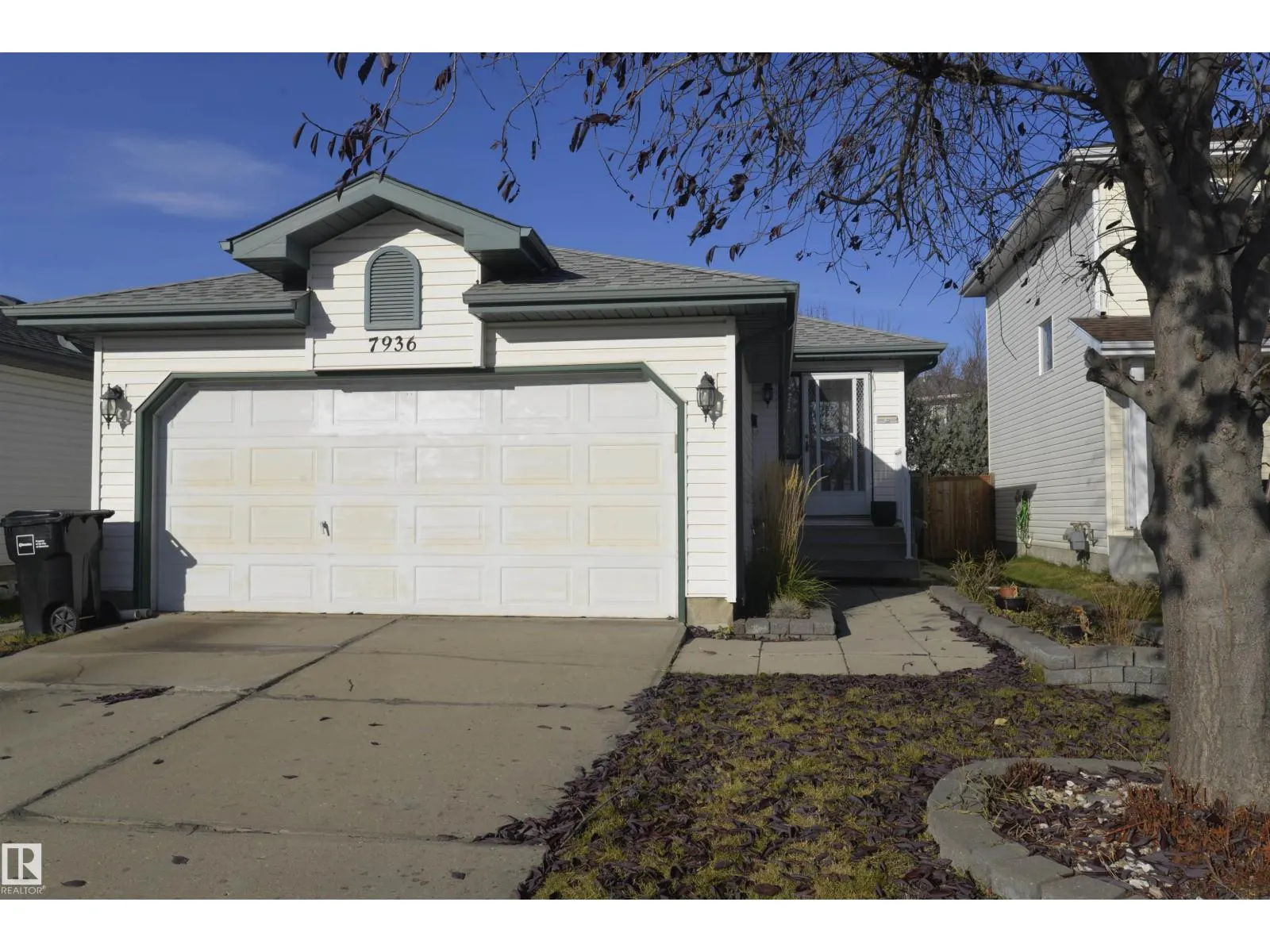 7936 154 AV NW