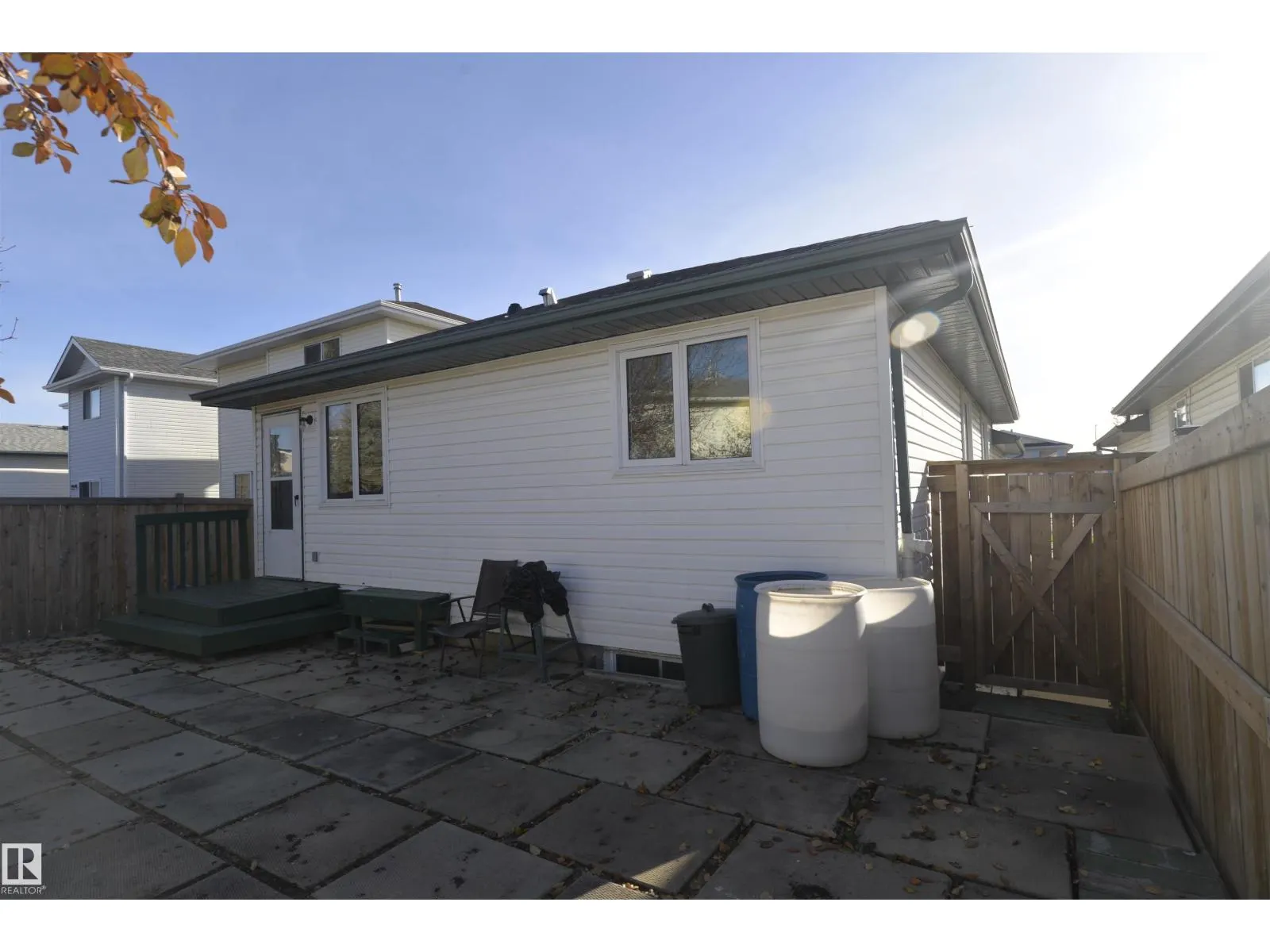 7936 154 AV NW