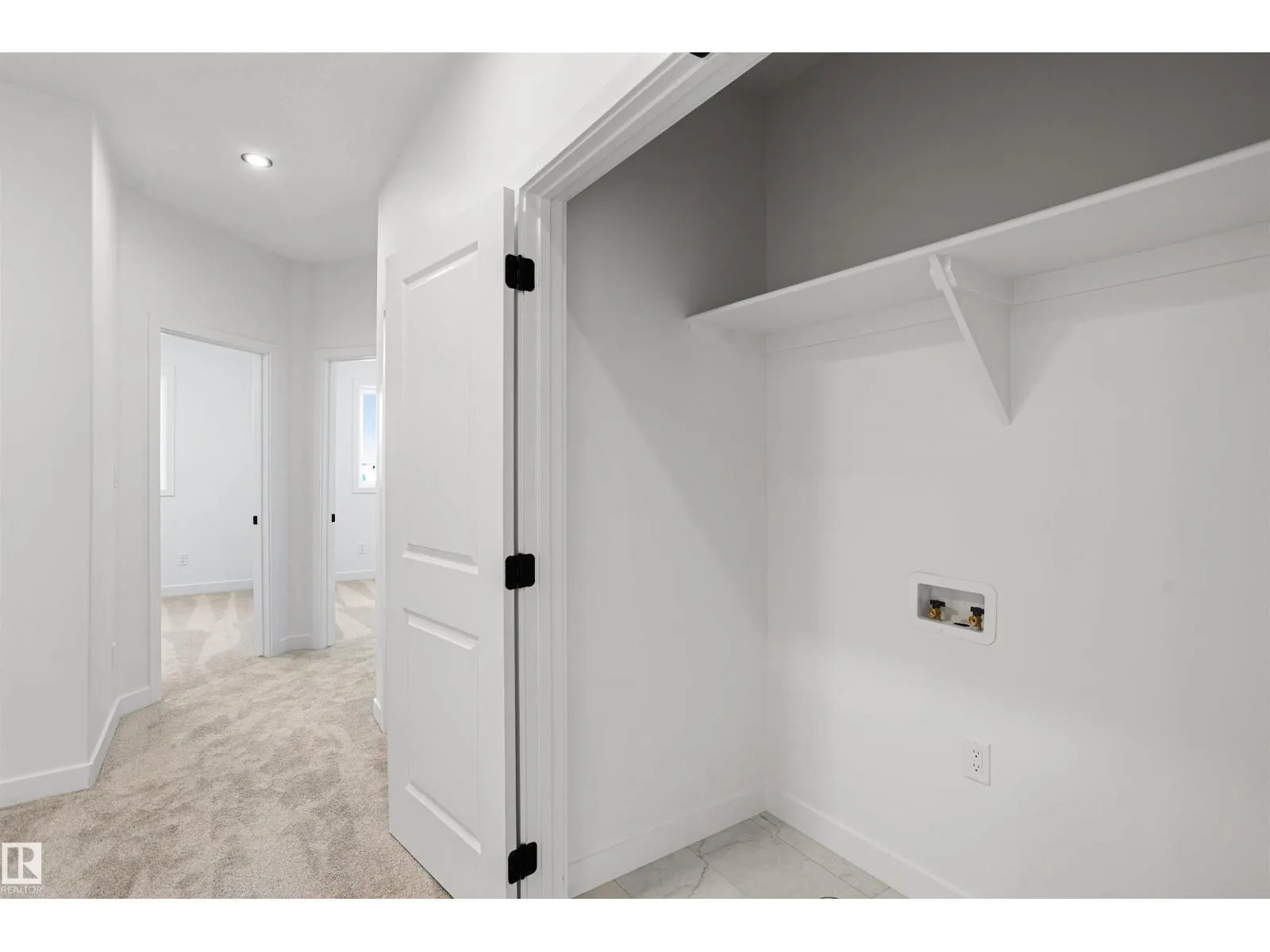 1508 209 ST NW