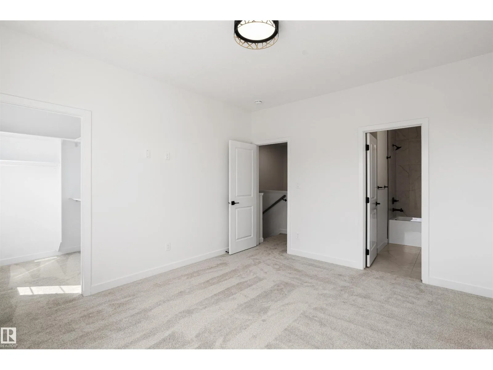1508 209 ST NW