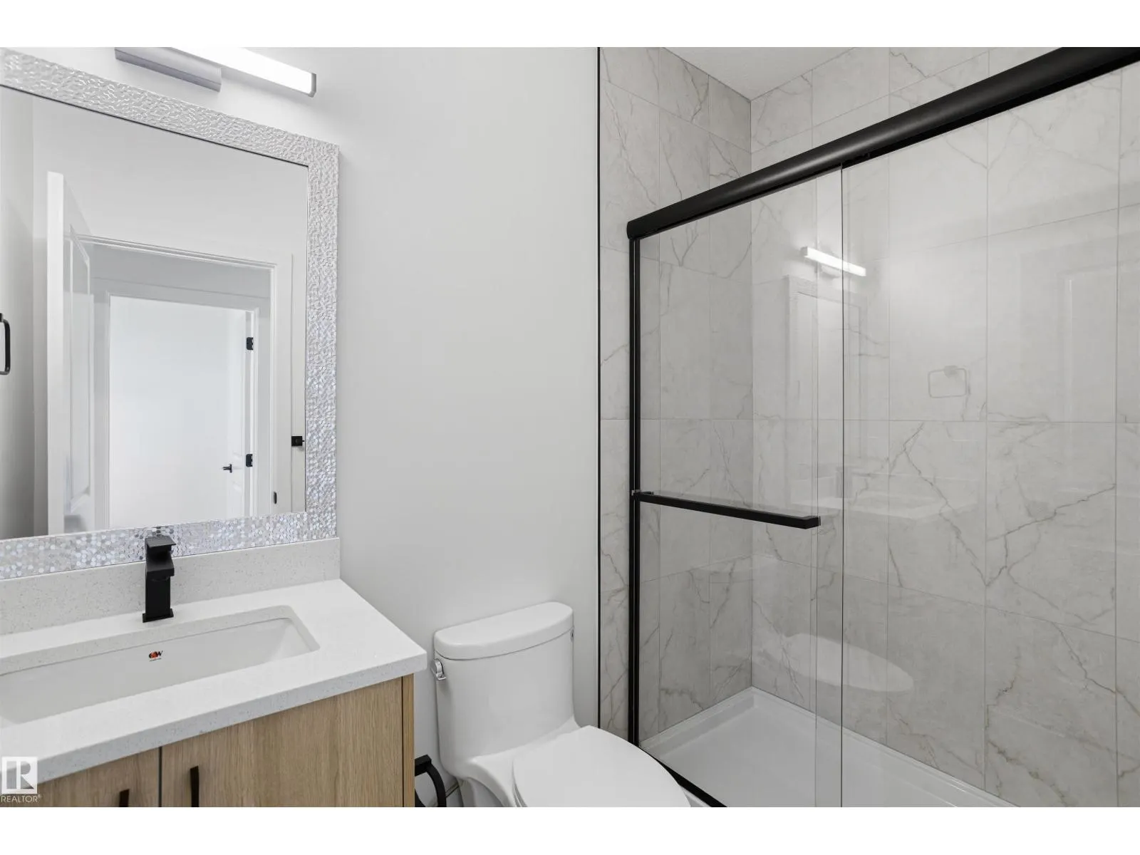 1508 209 ST NW