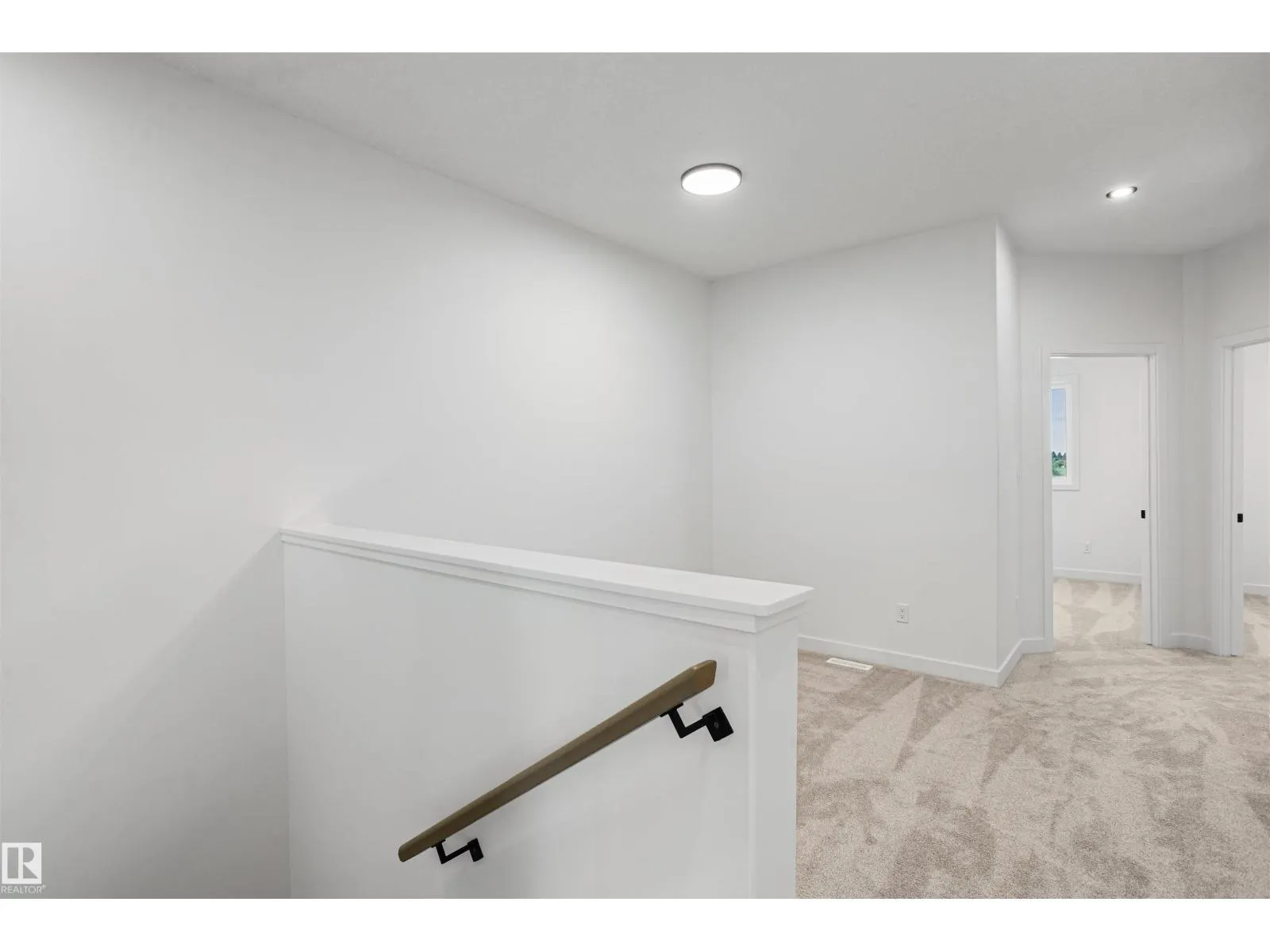 1508 209 ST NW
