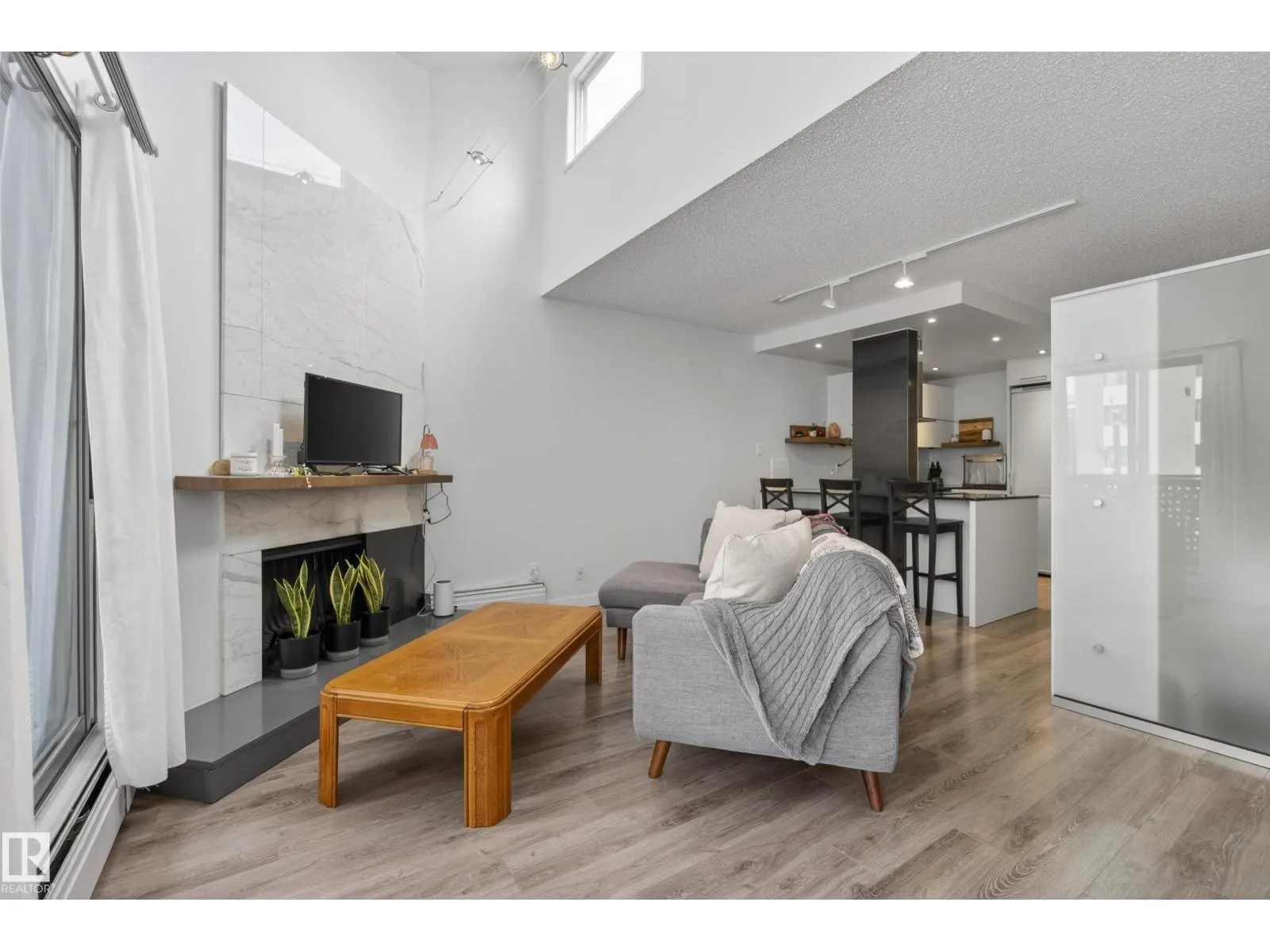 #302 10148 118 ST NW