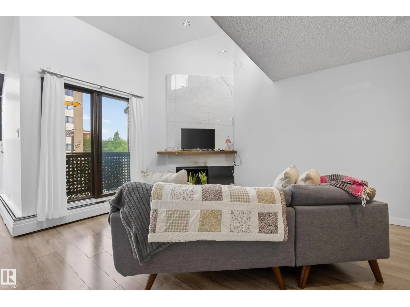 #302 10148 118 ST NW