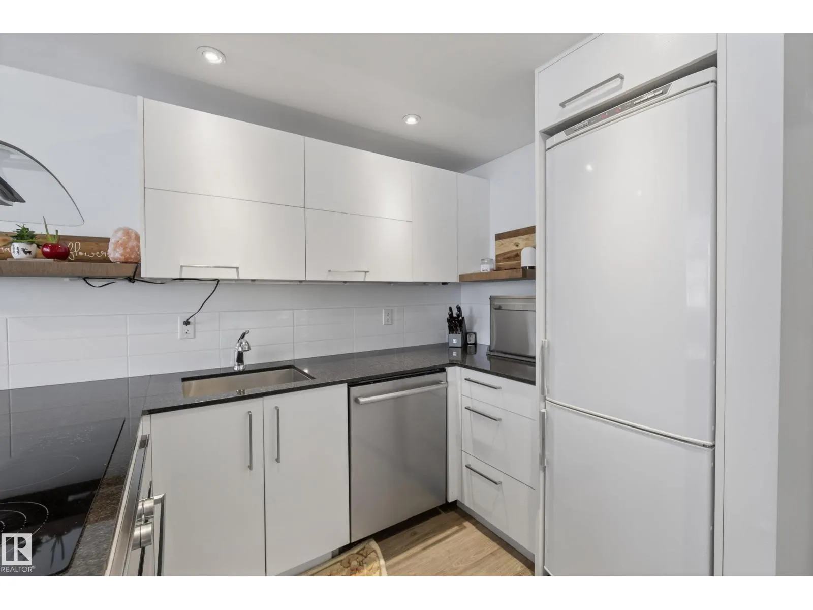 #302 10148 118 ST NW