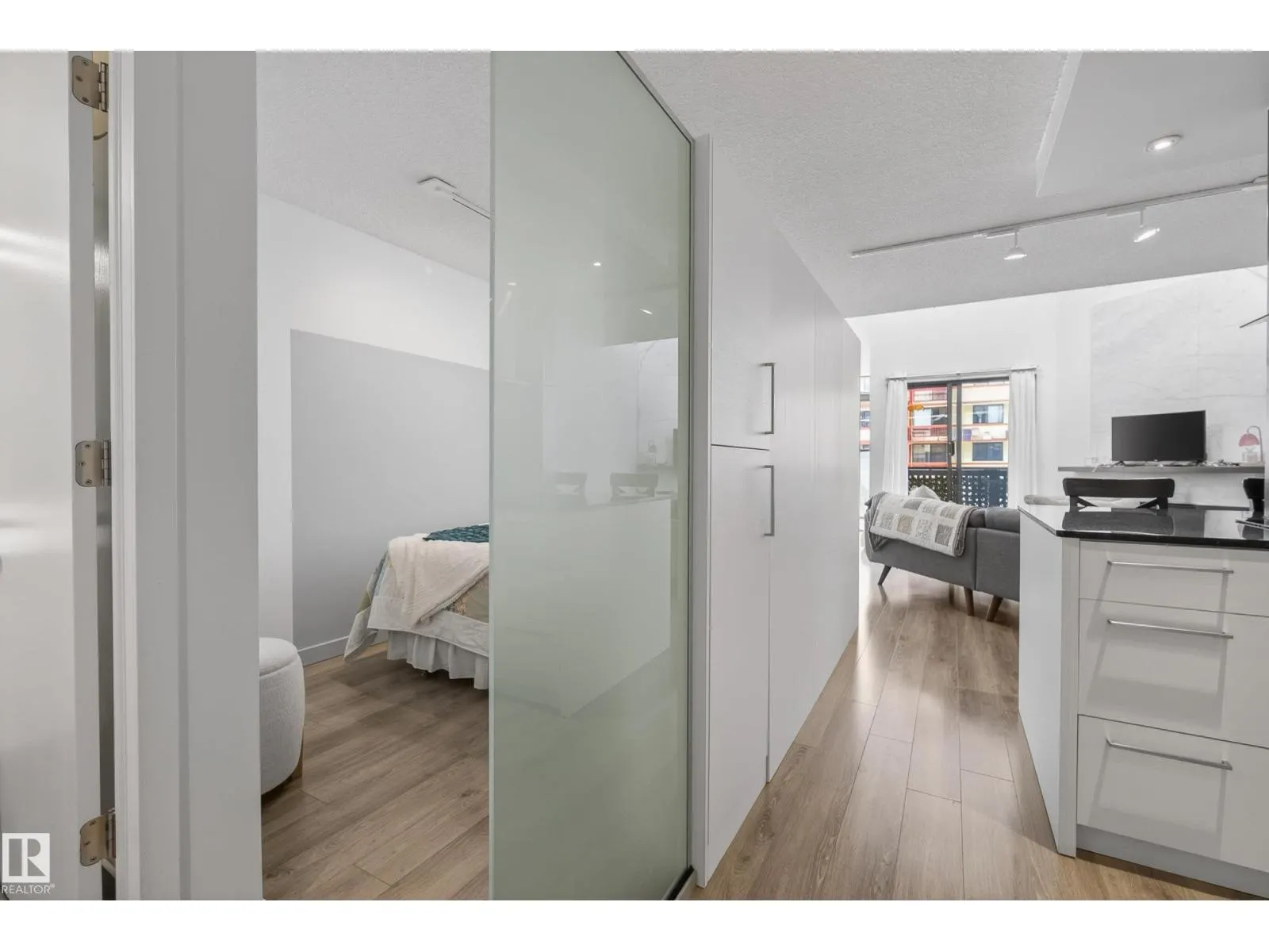 #302 10148 118 ST NW