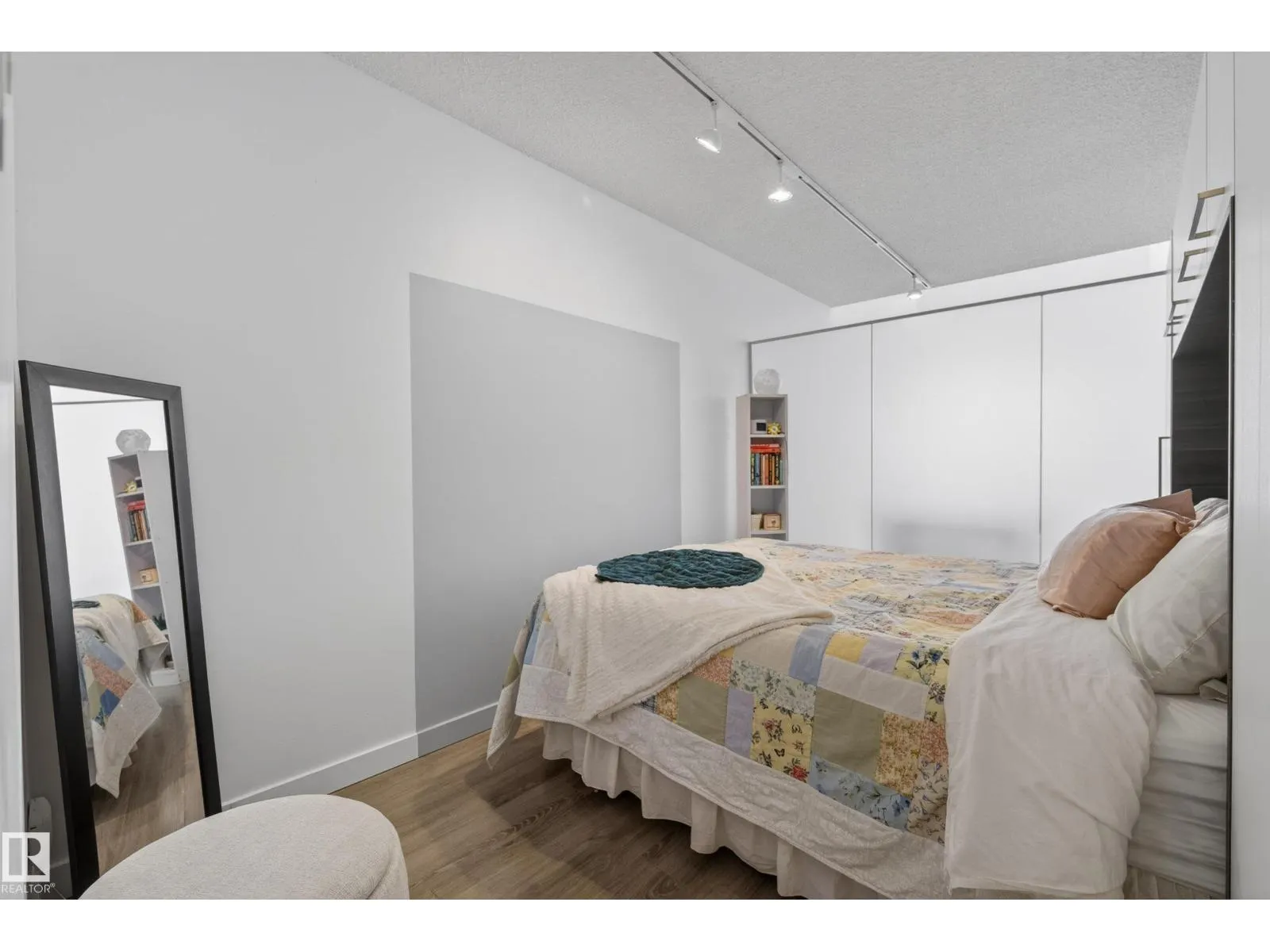 #302 10148 118 ST NW