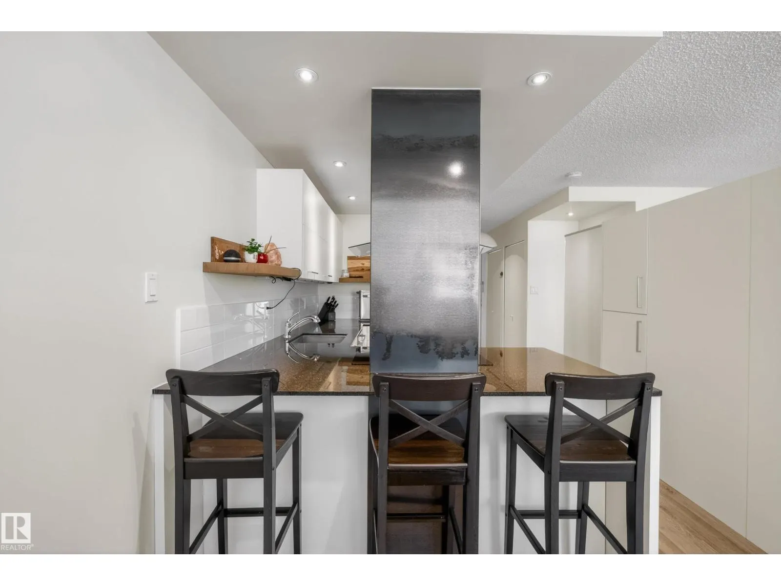 #302 10148 118 ST NW