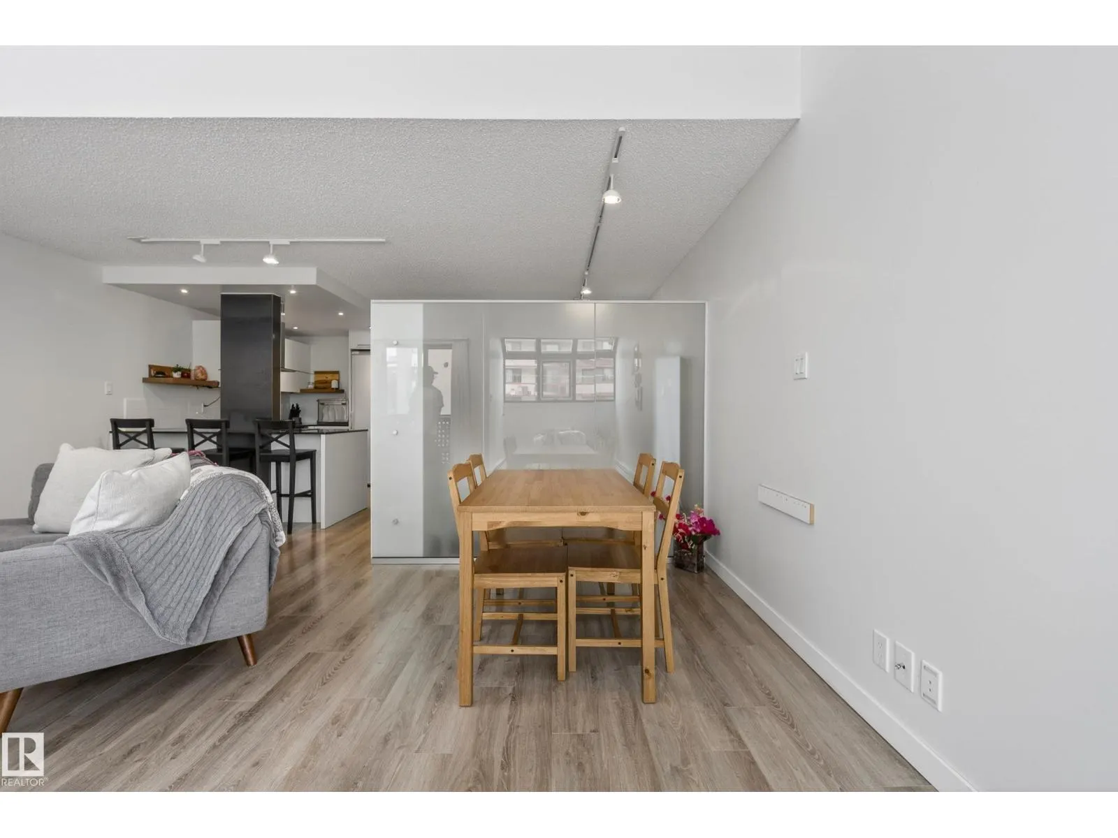 #302 10148 118 ST NW
