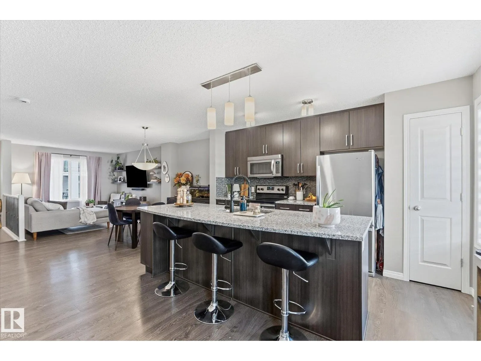 #18 4050 SAVARYN DR SW
