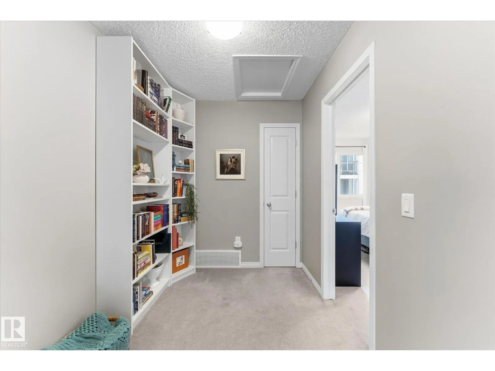 #18 4050 SAVARYN DR SW