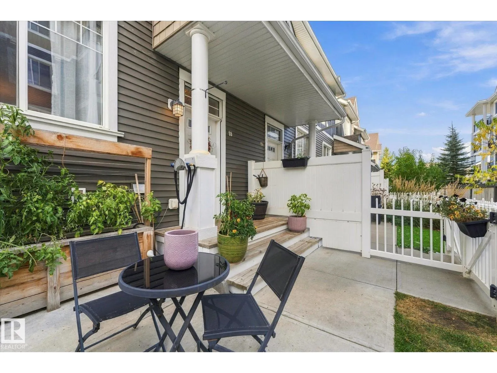 #18 4050 SAVARYN DR SW