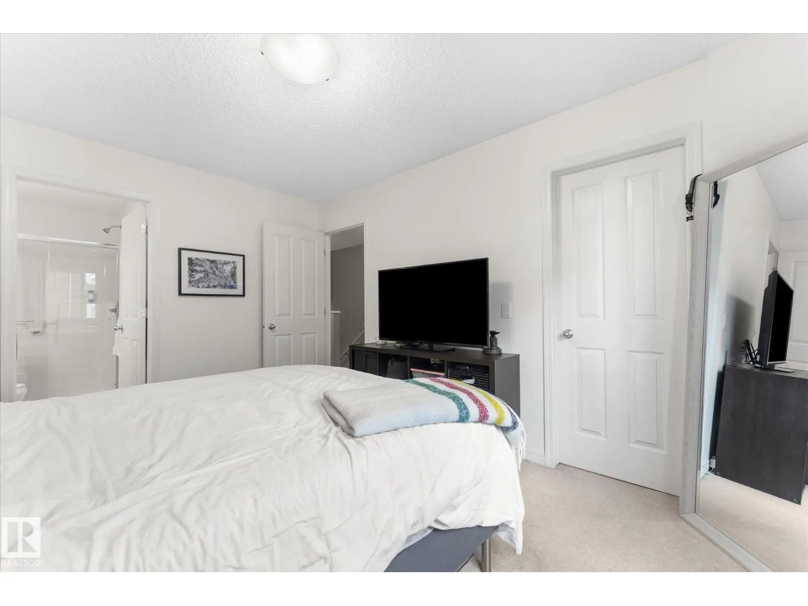 #18 4050 SAVARYN DR SW