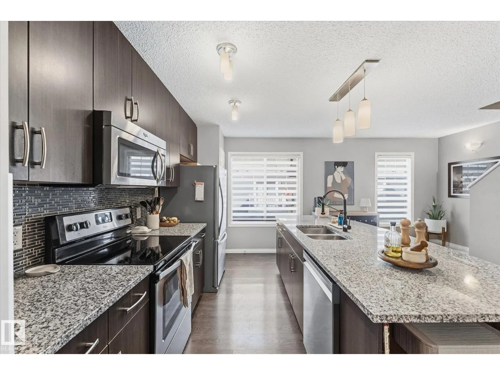 #18 4050 SAVARYN DR SW