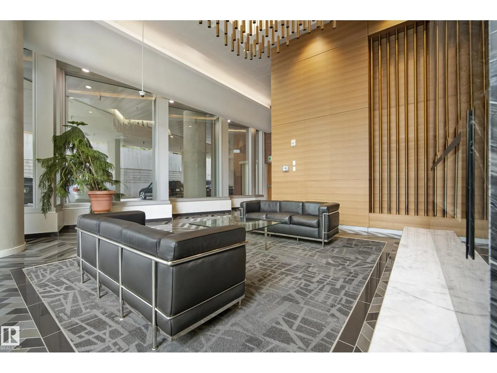 #2502 9720 106 ST NW