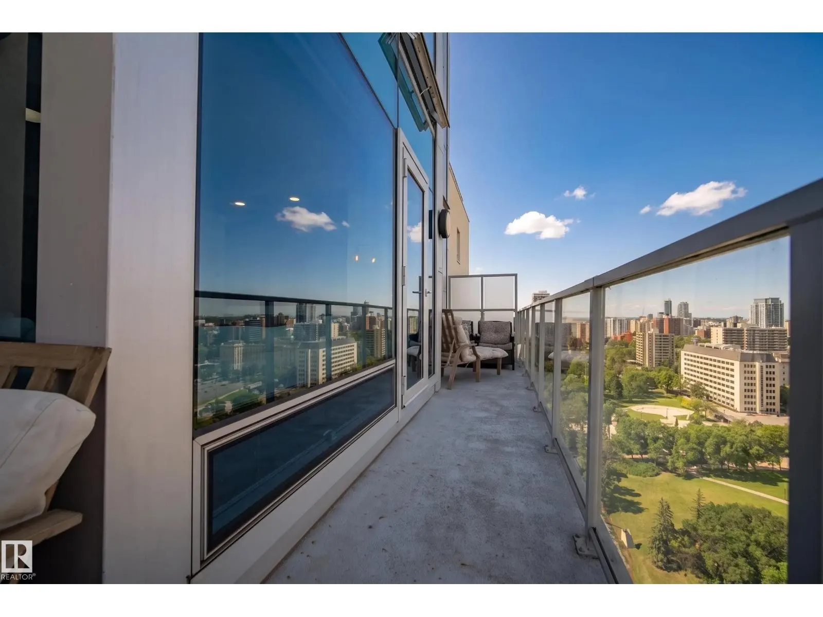 #2502 9720 106 ST NW