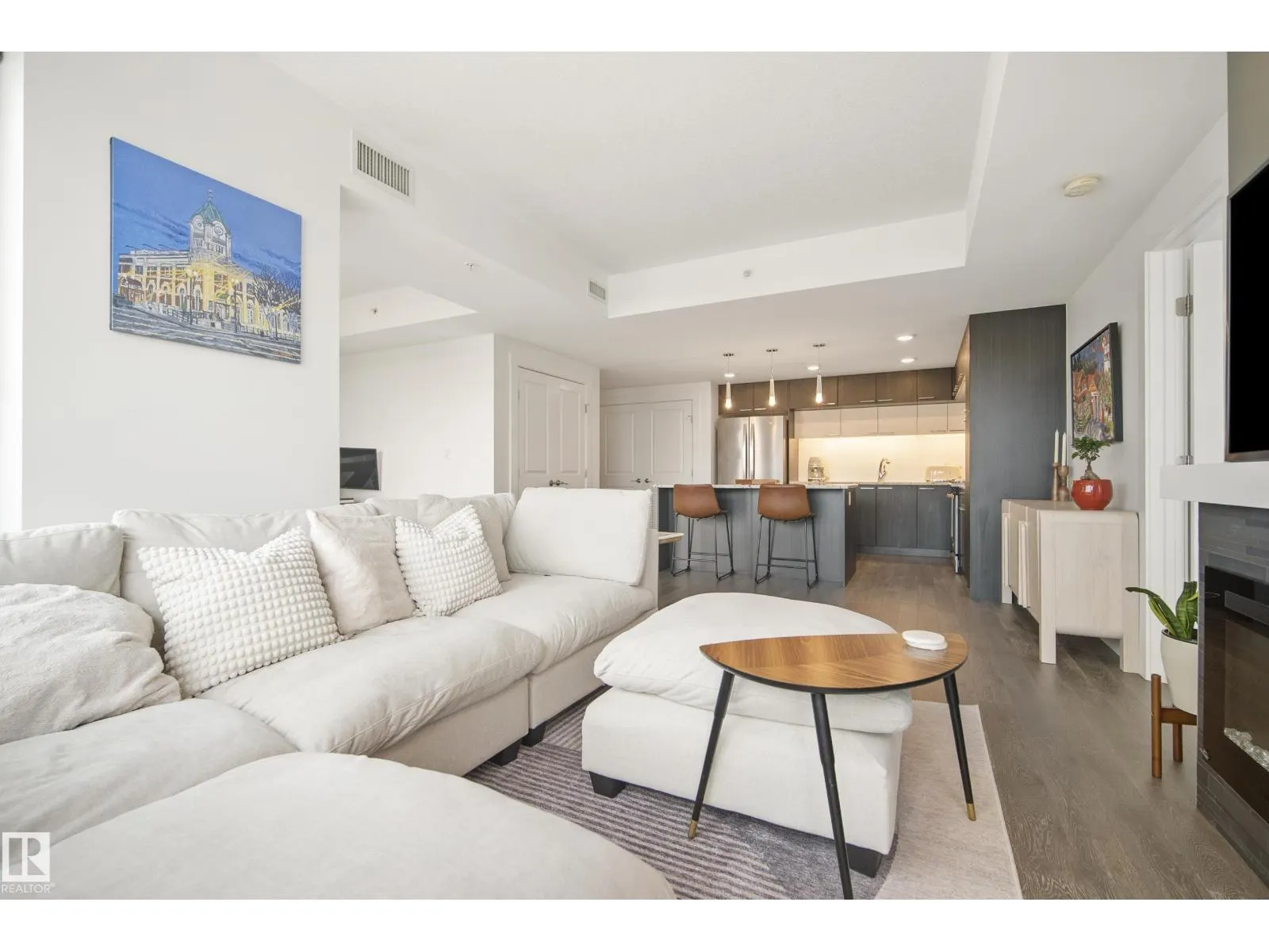 #2502 9720 106 ST NW