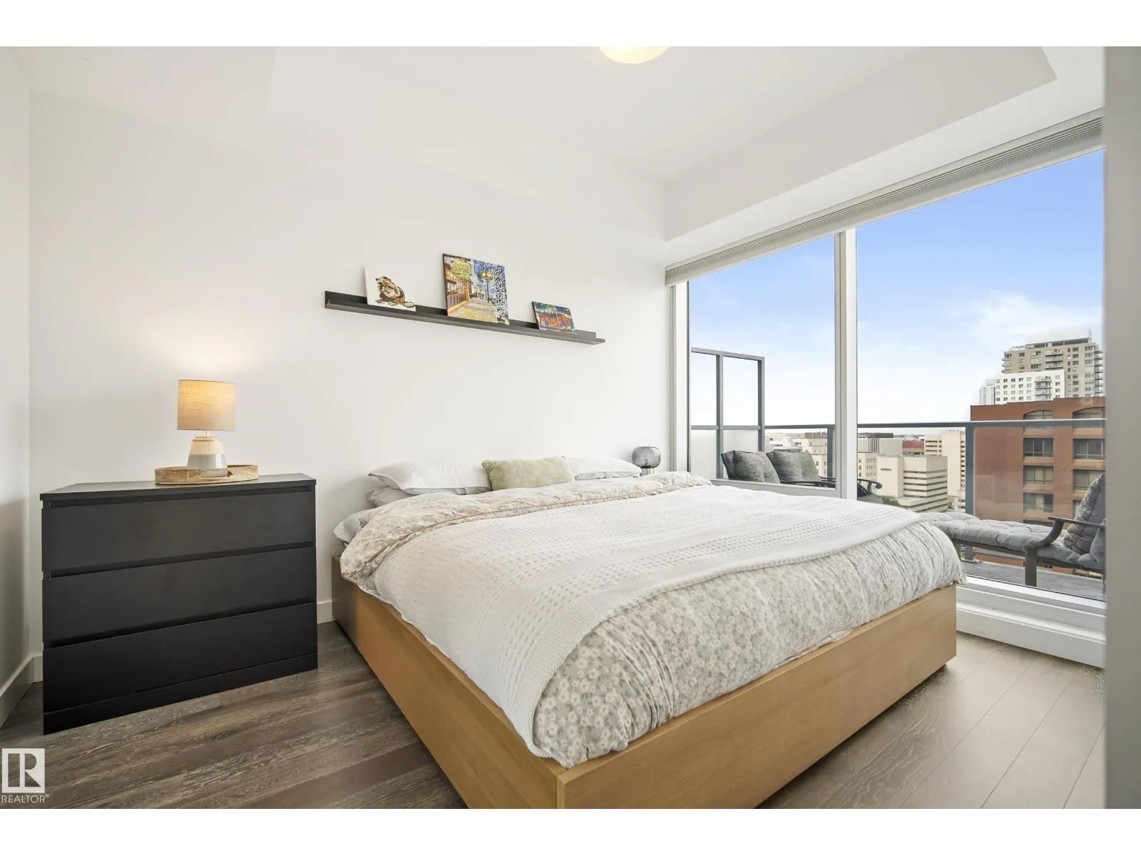 #2502 9720 106 ST NW