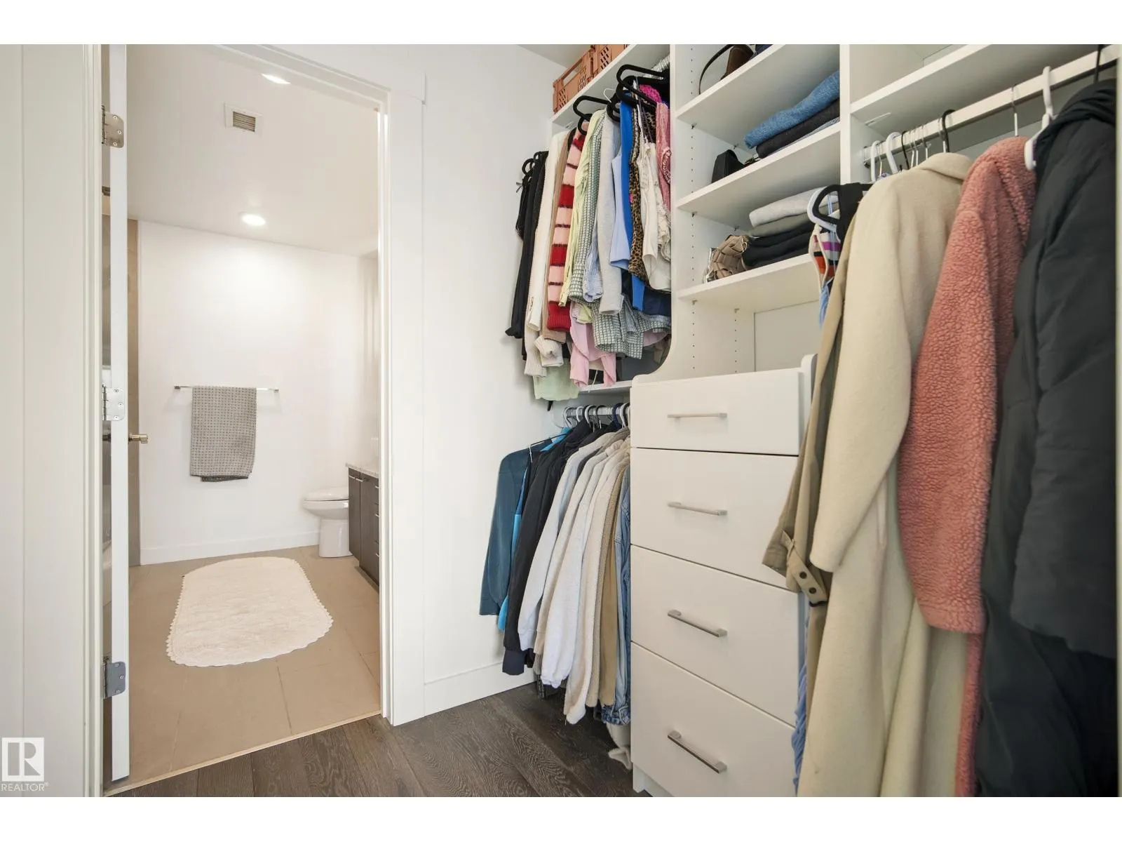 #2502 9720 106 ST NW